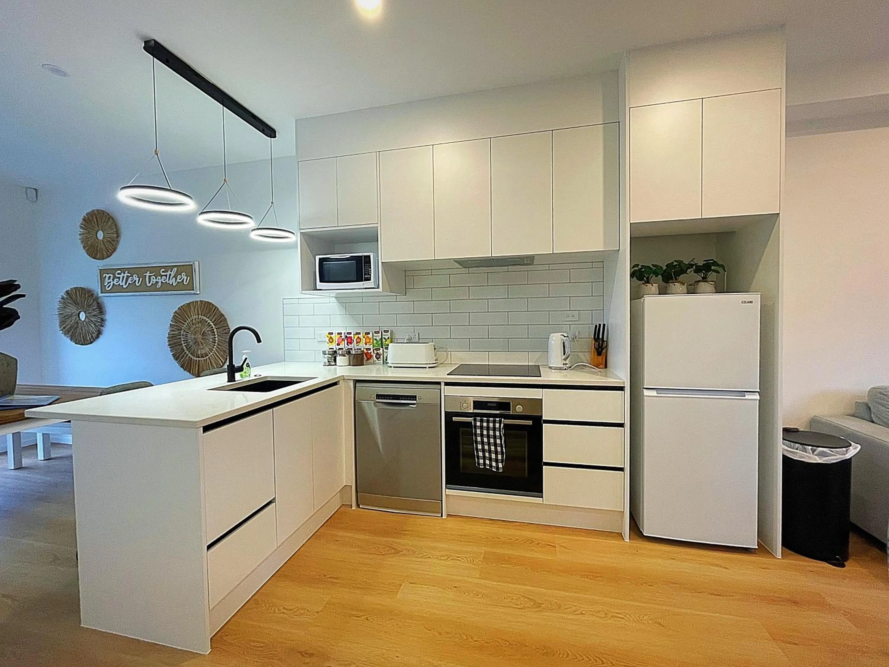 Kitchen or kitchenette in Flat Bush Holiday Accommodation