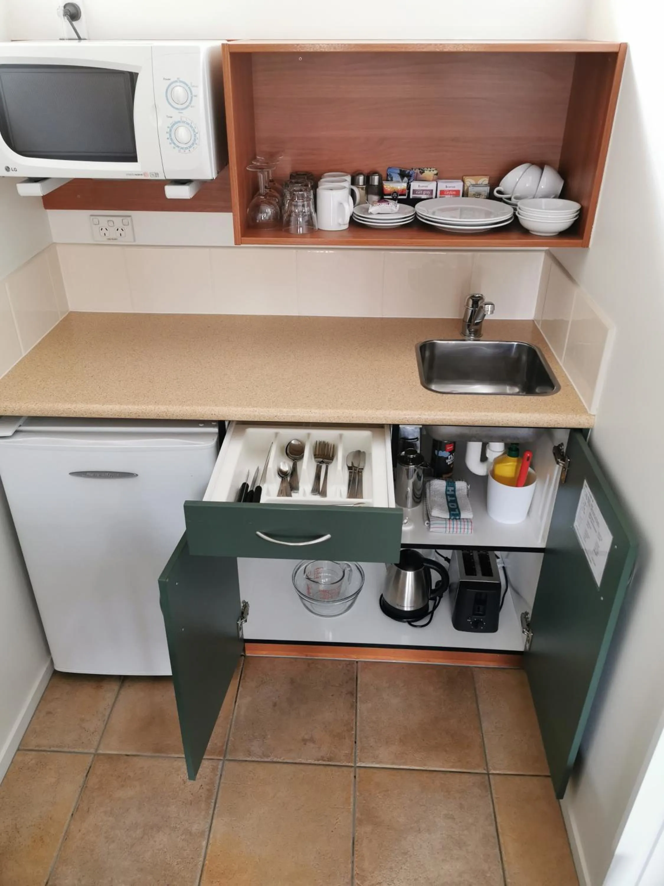 Bks Egmont Motor Lodge