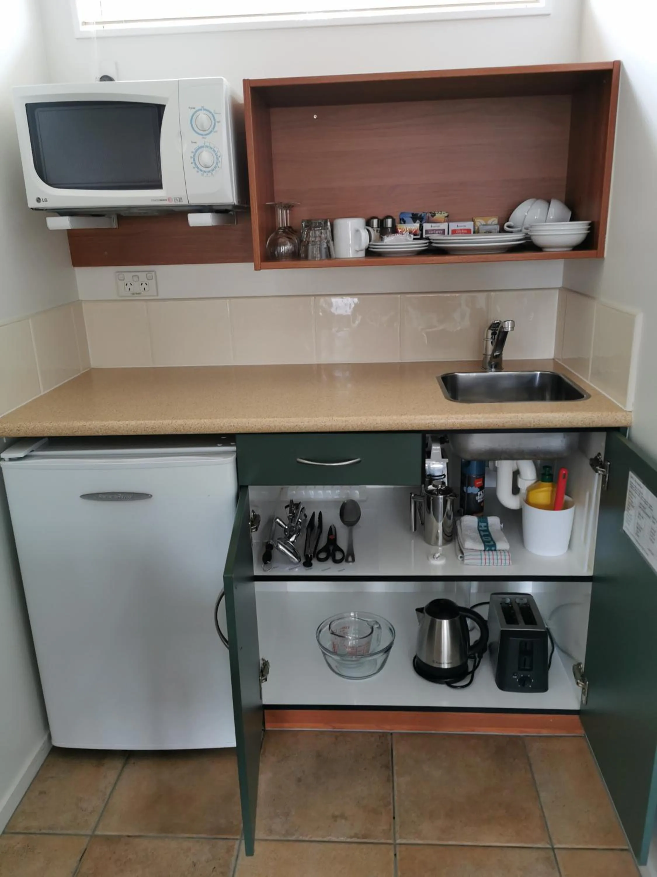 Bks Egmont Motor Lodge