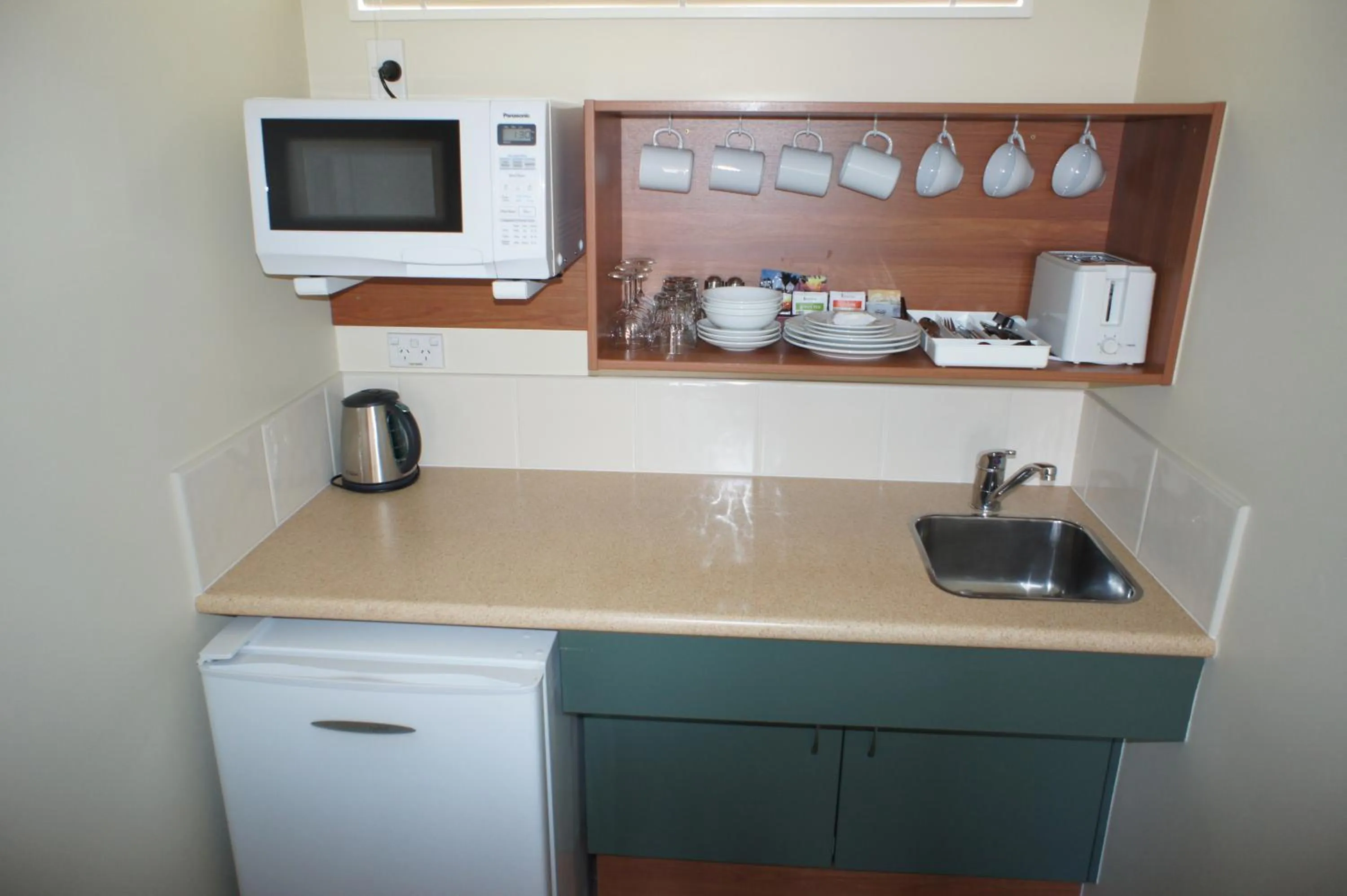 Kitchen or kitchenette in Bks Egmont Motor Lodge