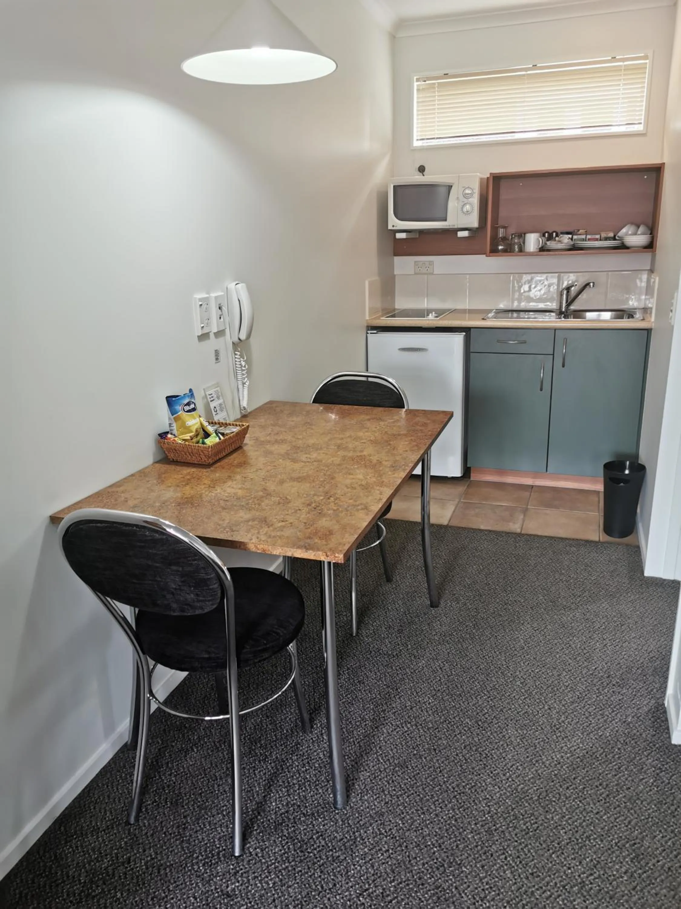 Bks Egmont Motor Lodge