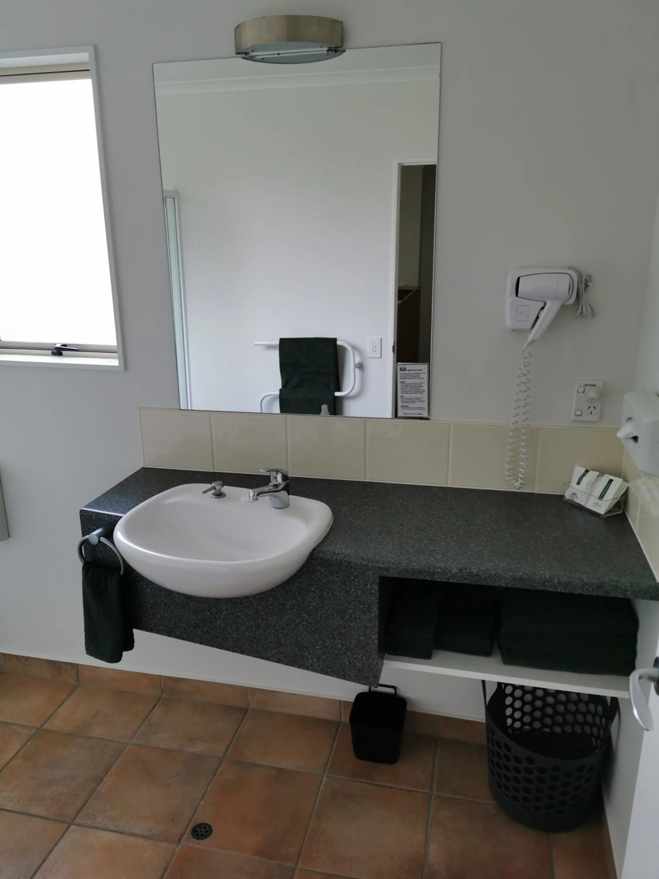 Bks Egmont Motor Lodge