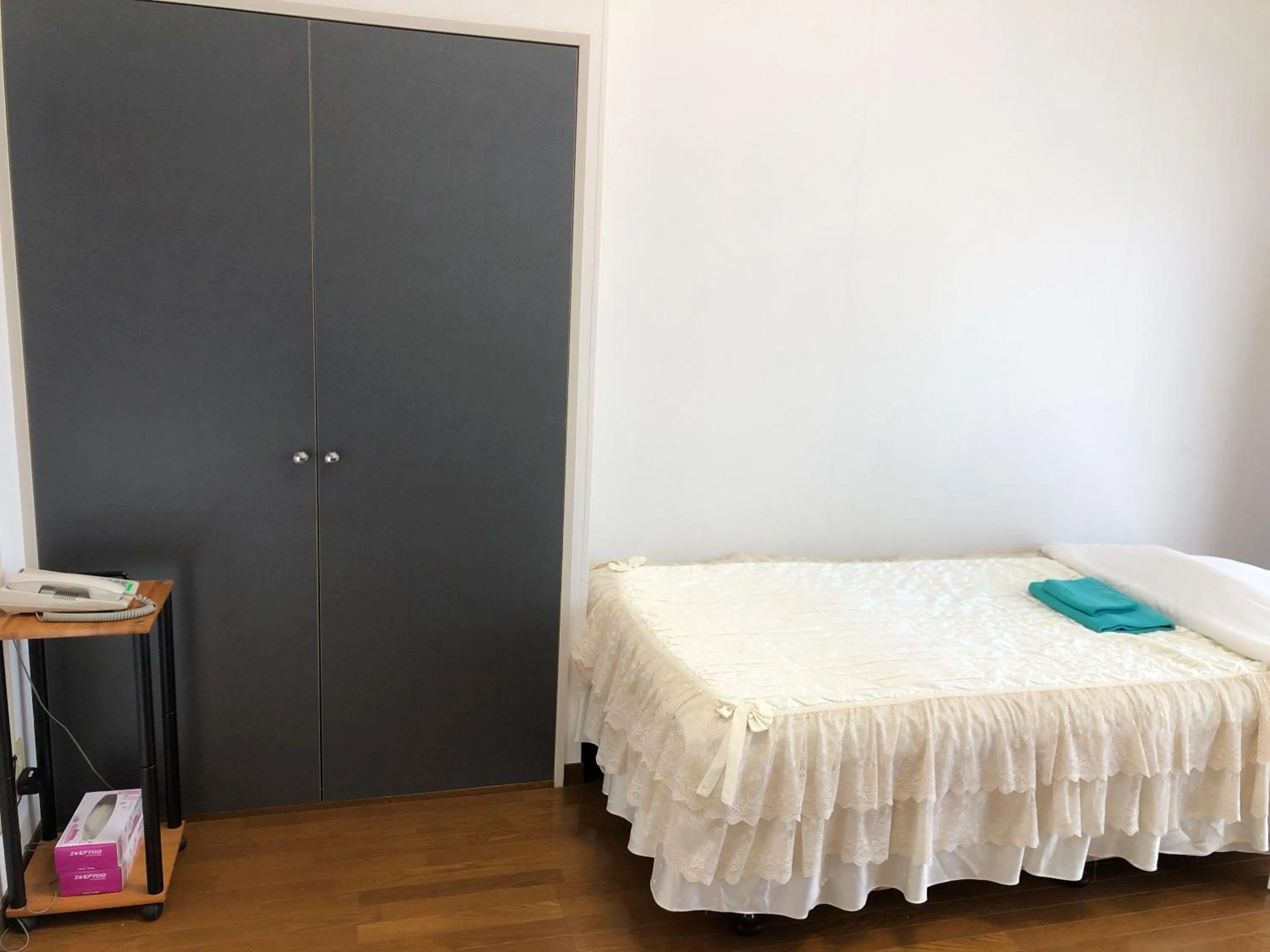 Bed in Weekly Harbourview Mansion Main Building