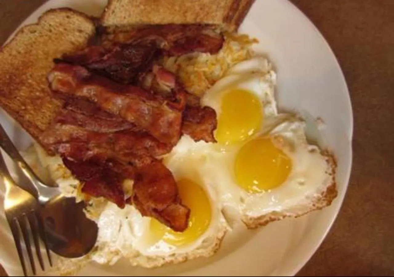 Breakfast in ASURE Abode On Courtenay Motor Inn