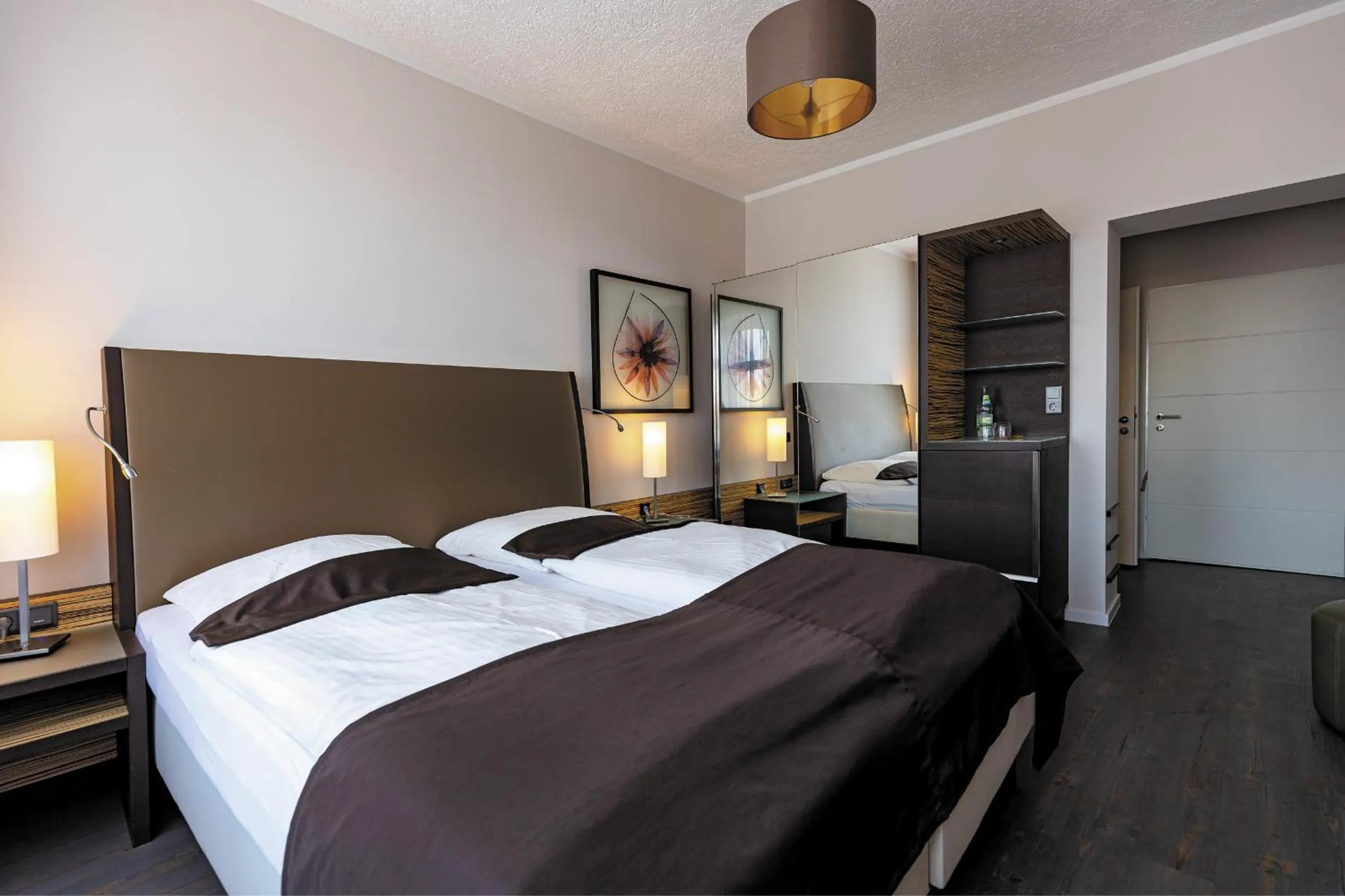 Bedroom, Bed in Hotel Garni " Am Domplatz"