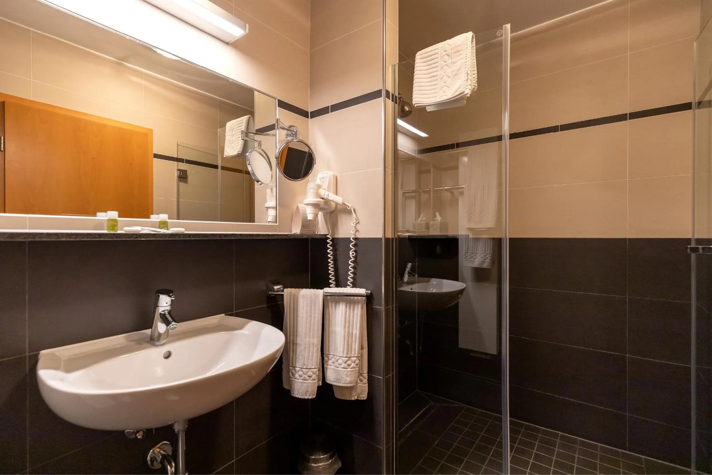 Bathroom in Hotel Garni " Am Domplatz"