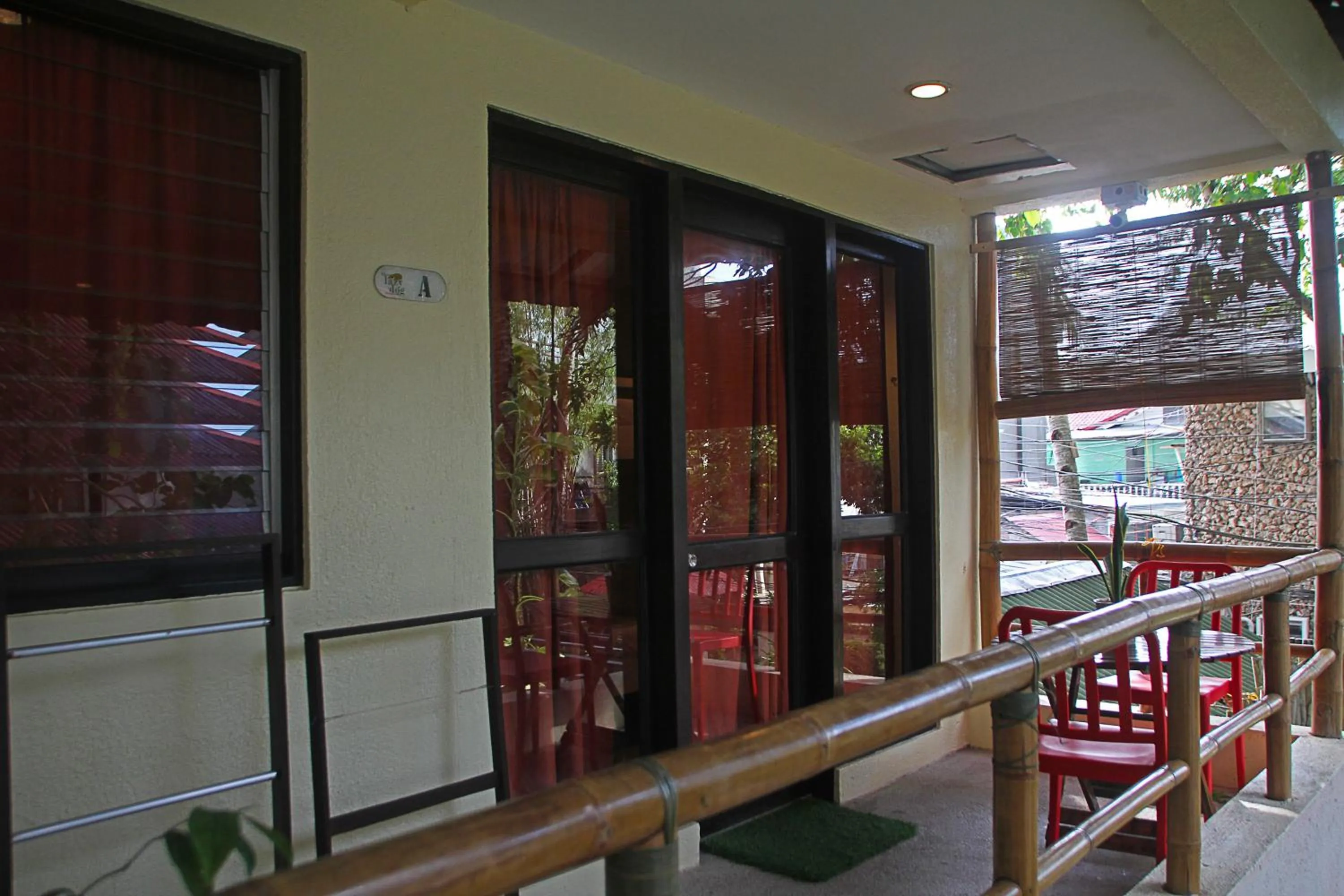 Lazy Dog Bed & Breakfast