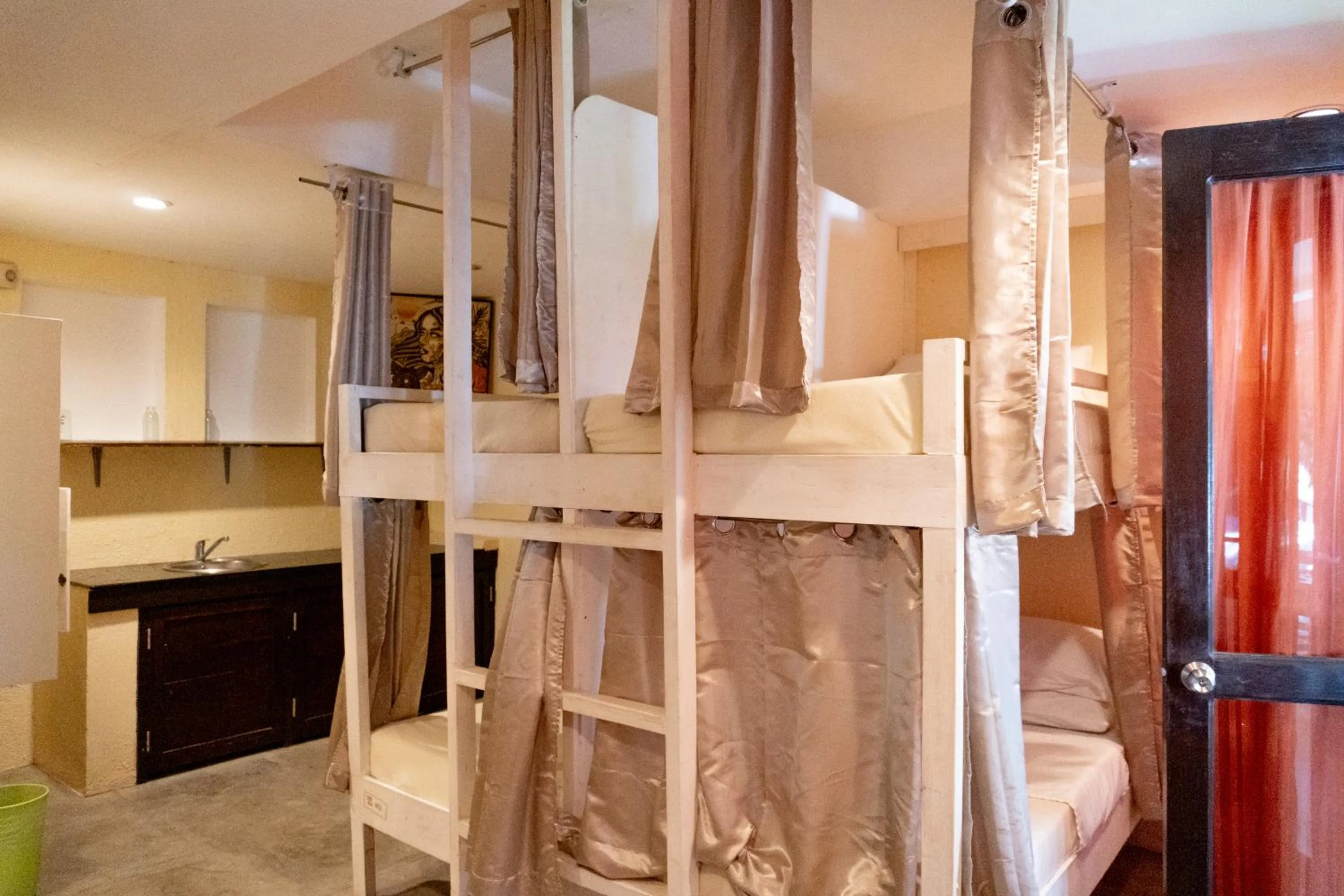 Bed in Lazy Dog Bed & Breakfast