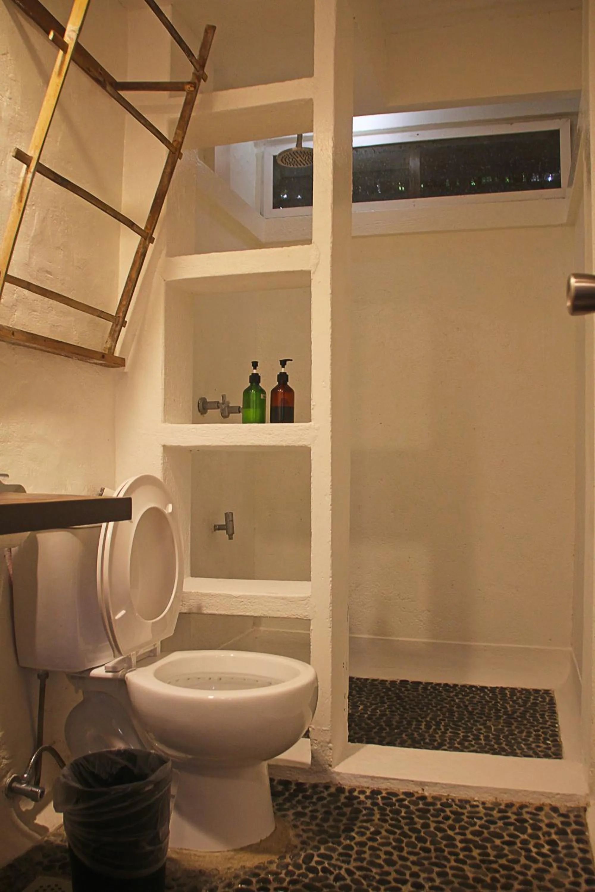 Lazy Dog Bed & Breakfast