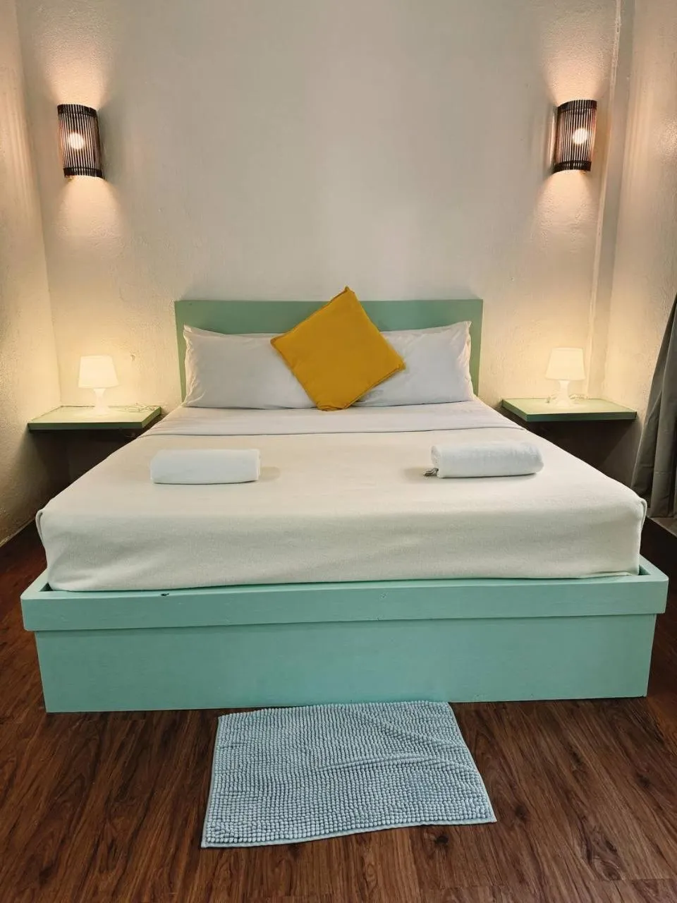 Bed in Lazy Dog Bed & Breakfast