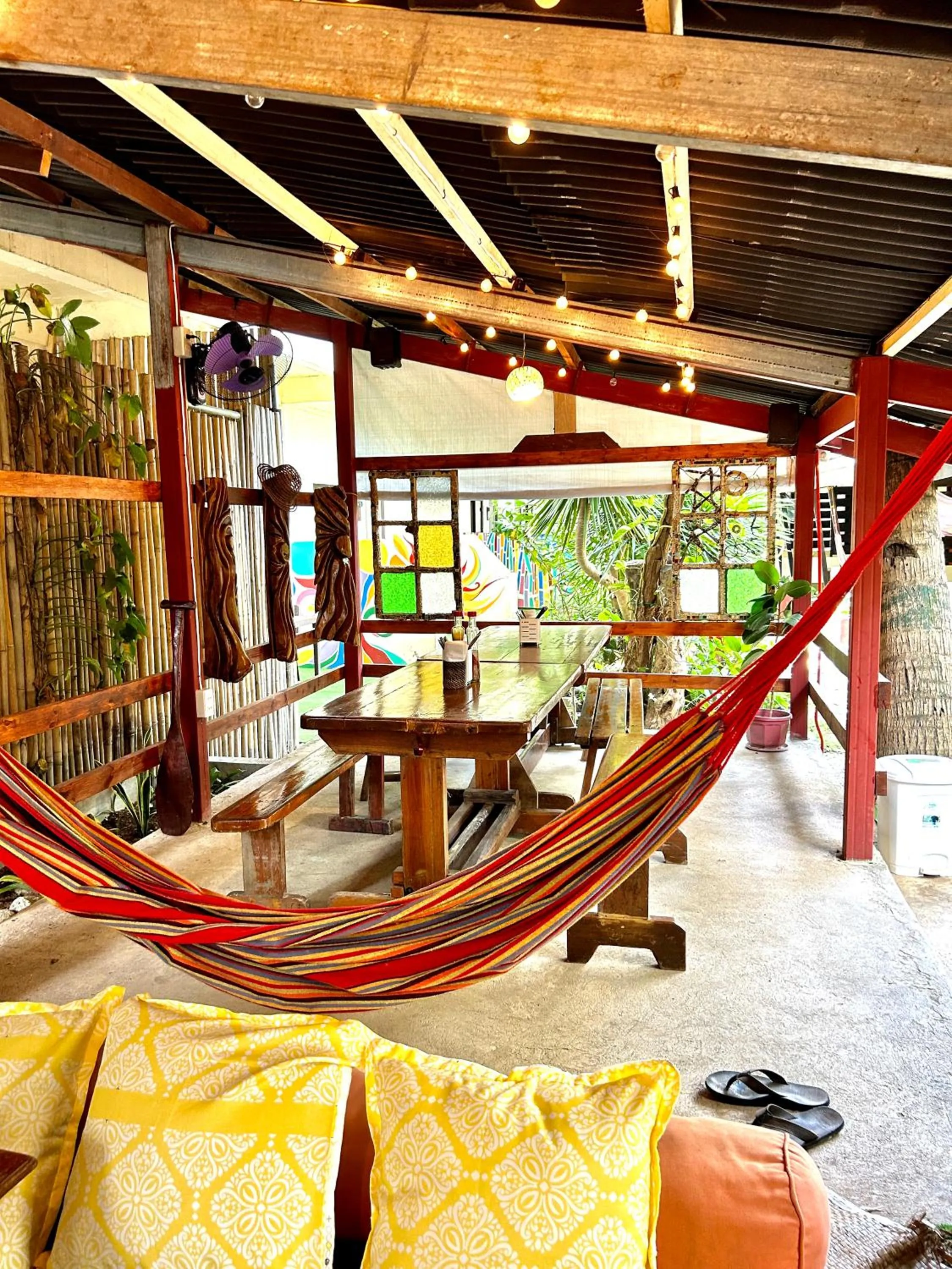 Restaurant/places to eat in Lazy Dog Bed & Breakfast