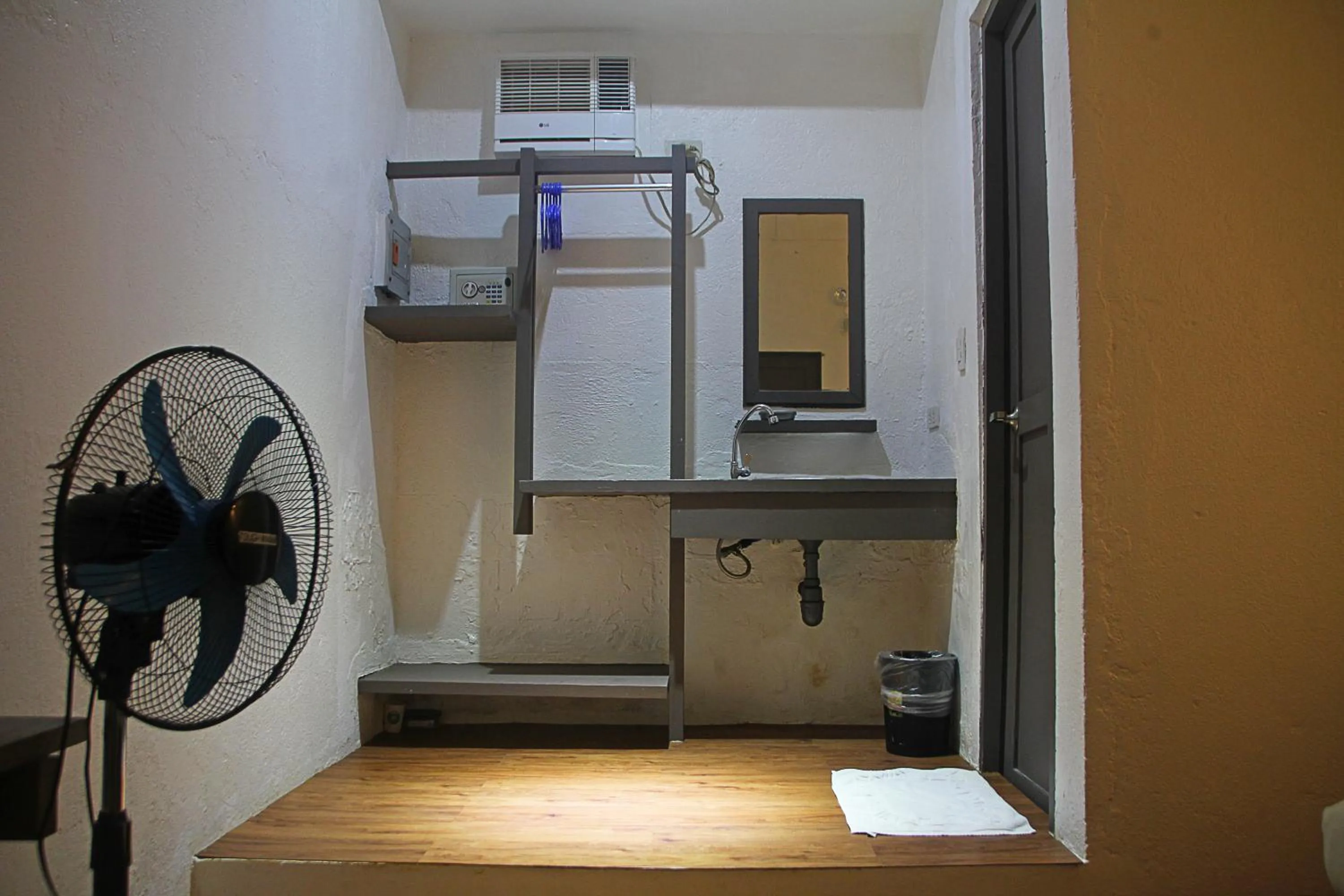 Lazy Dog Bed & Breakfast