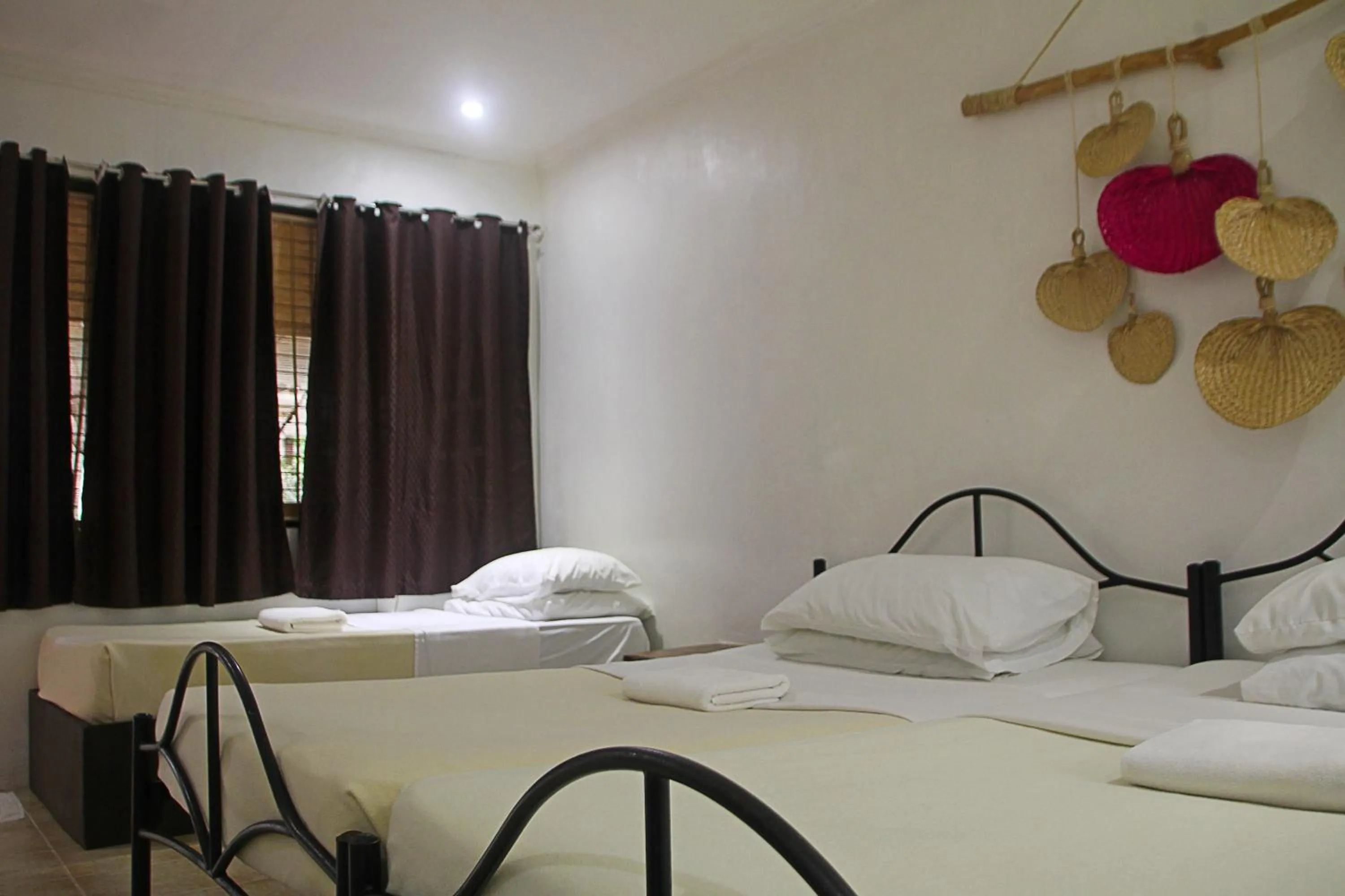 Photo of the whole room, Bed in Lazy Dog Bed & Breakfast