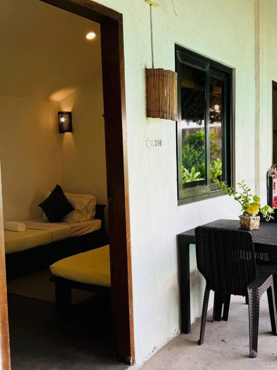 Lazy Dog Bed & Breakfast