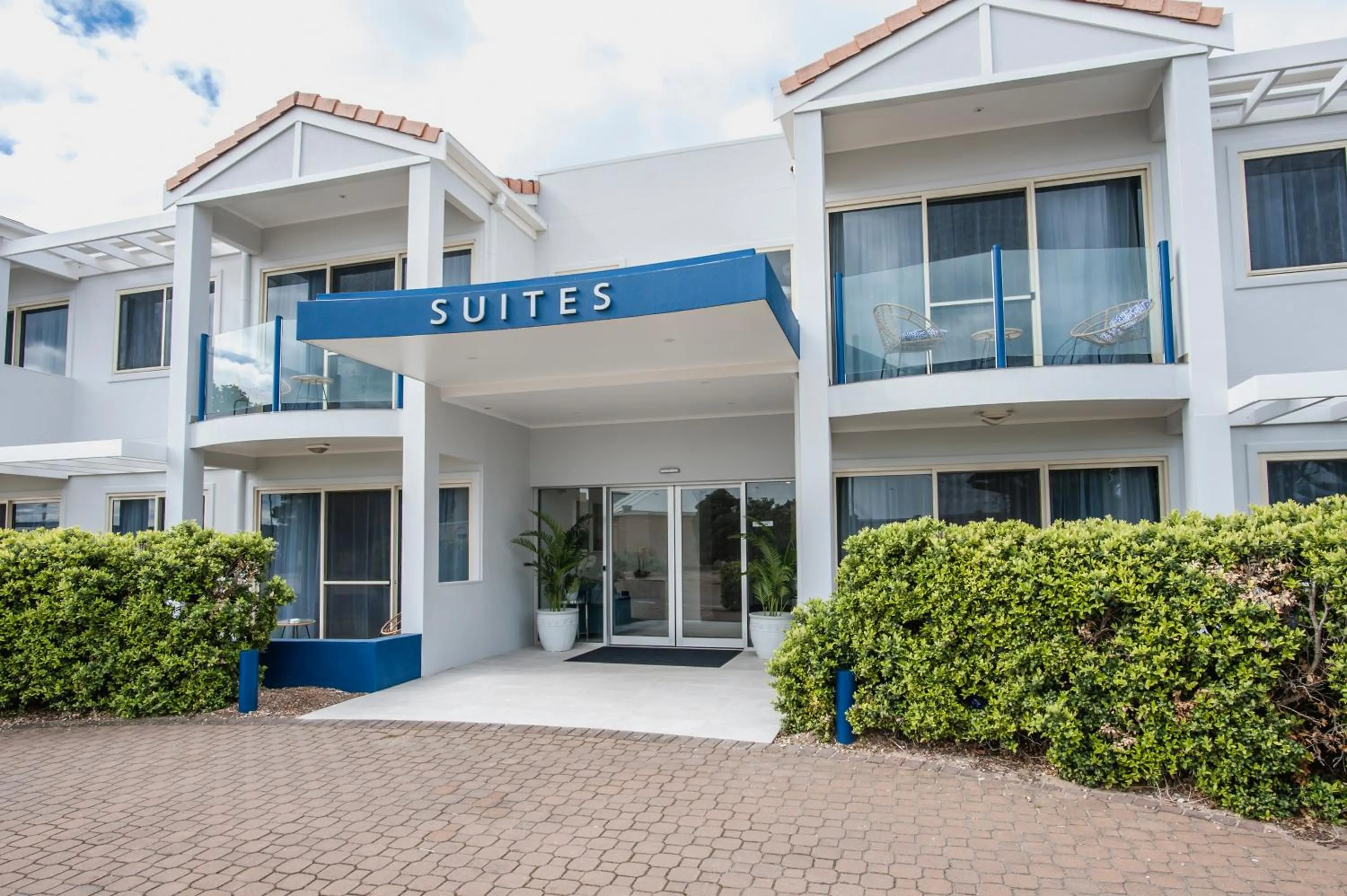 Facade/entrance in Marina Hotel