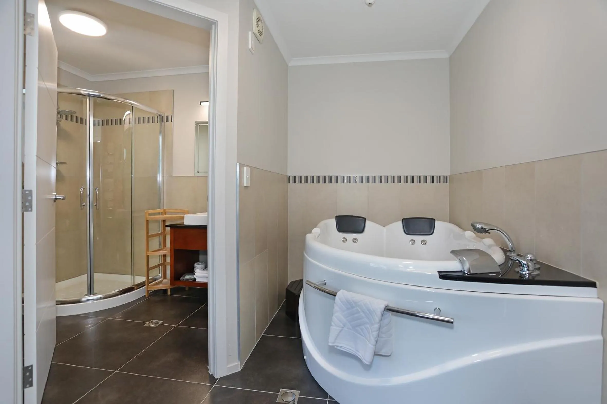 City Corporate Motor Inn