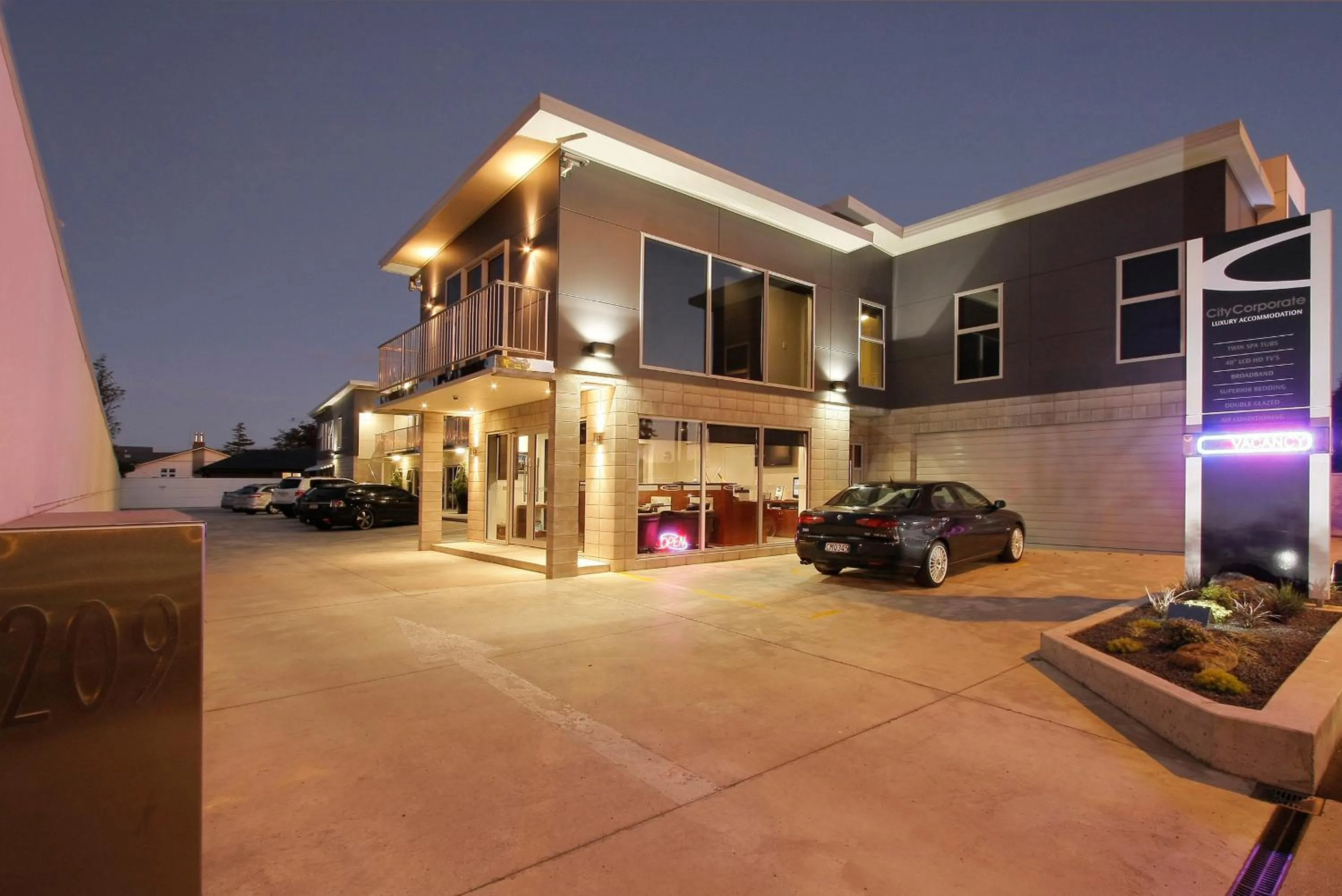 Property building in City Corporate Motor Inn