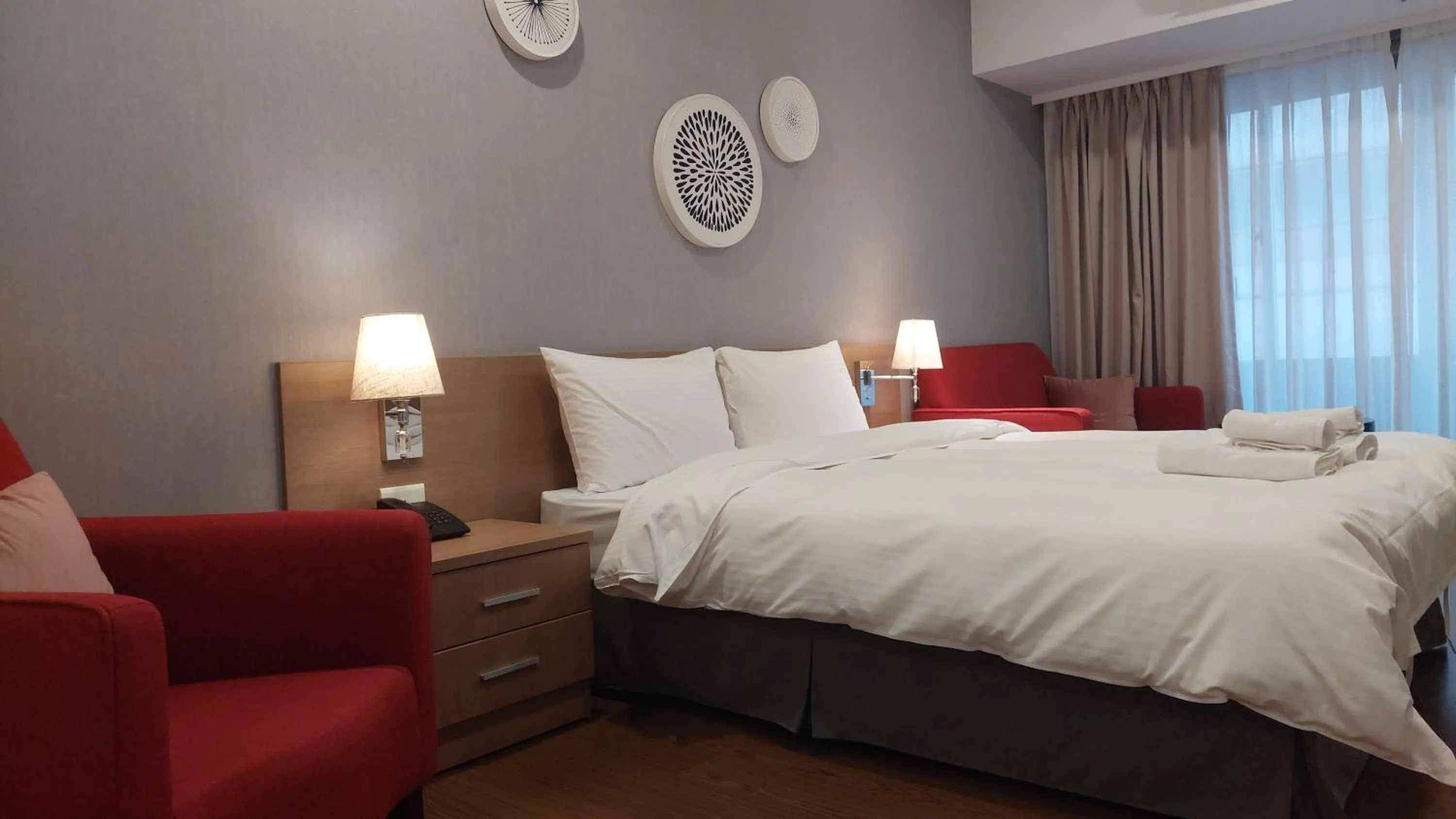 room service, Bed in Sky19 Hotel