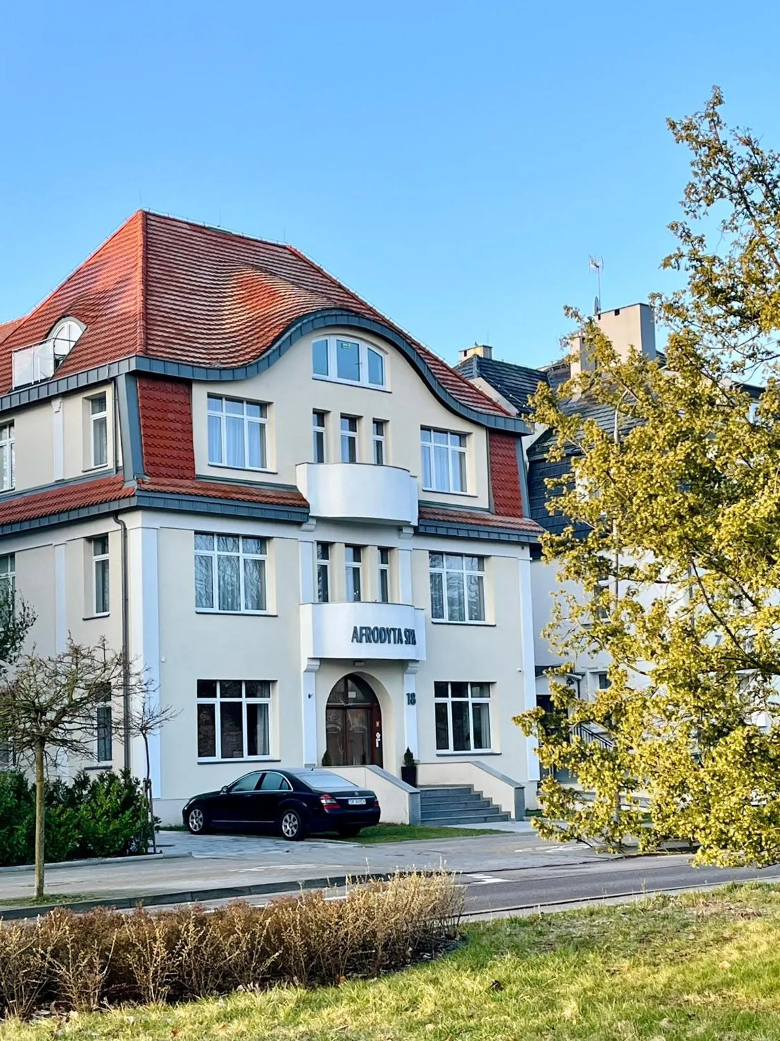 Property building in Afrodyta Spa