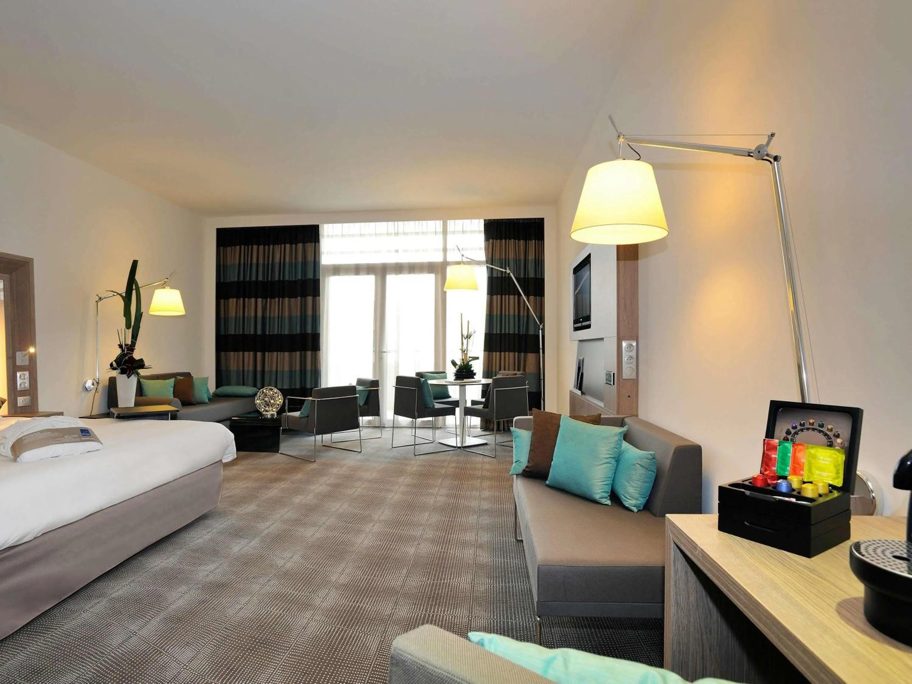 Bedroom, Bed in Novotel Avignon Centre