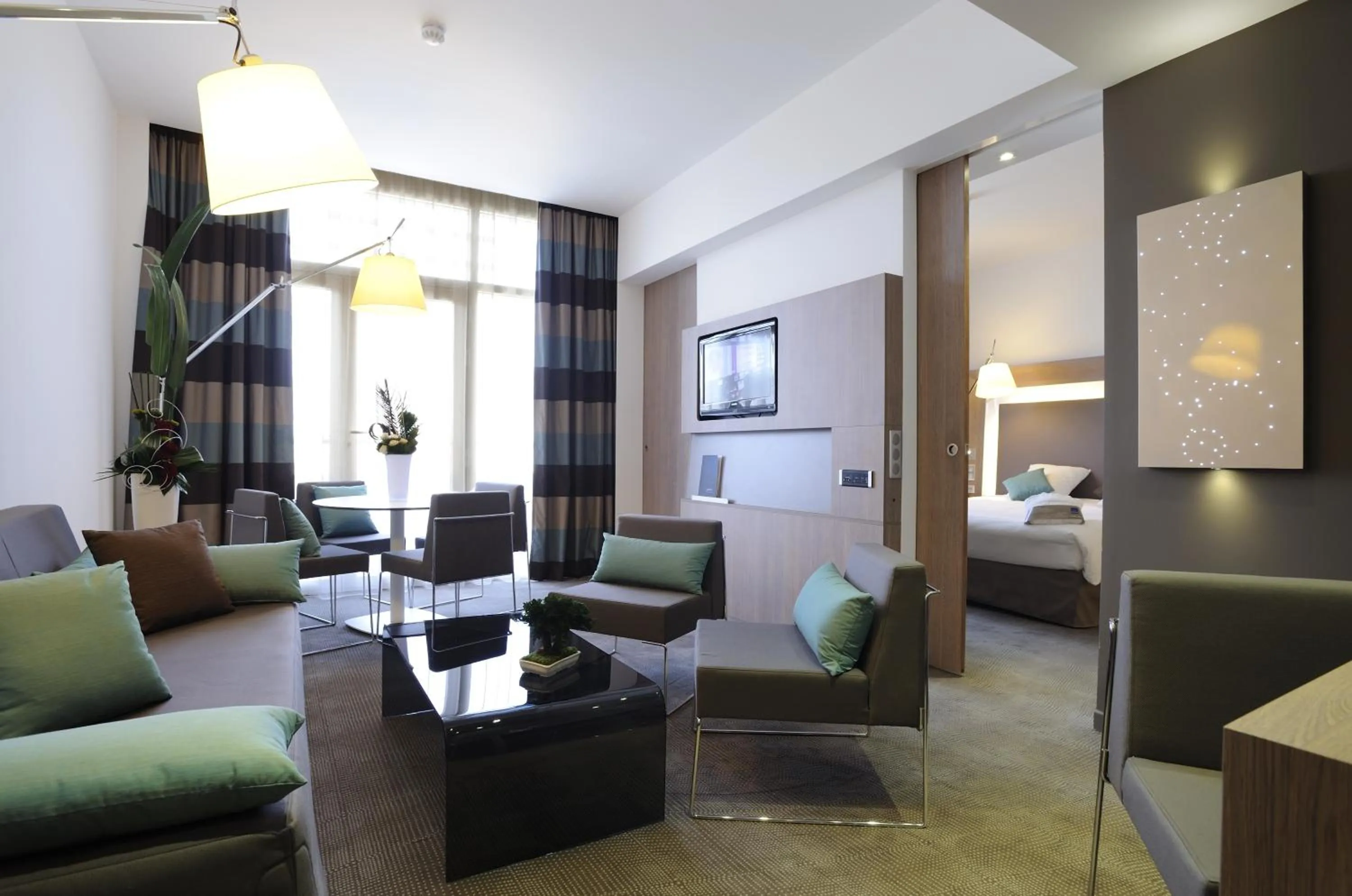 Photo of the whole room in Novotel Avignon Centre