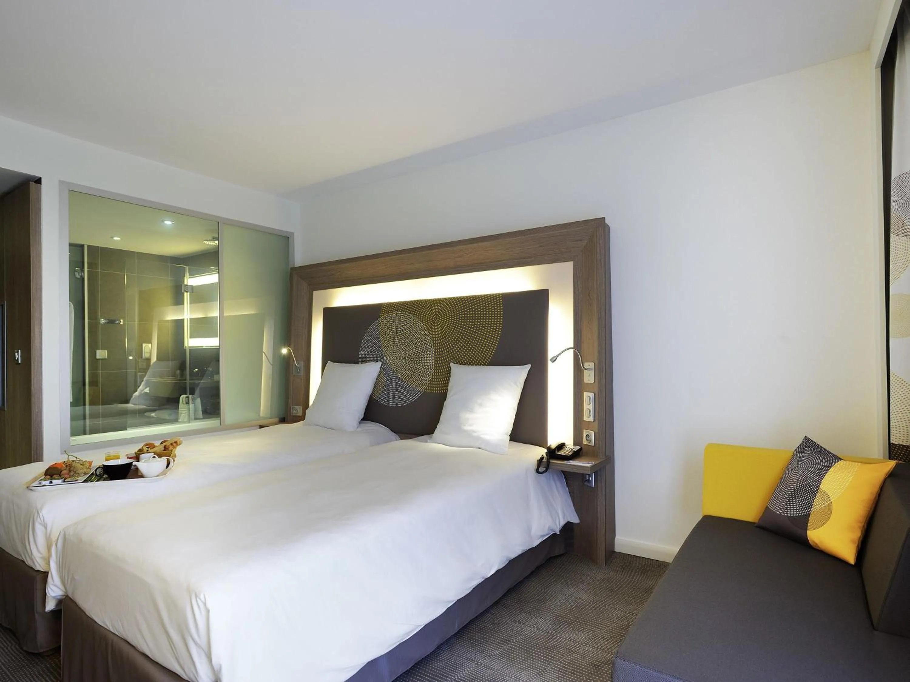 Bedroom, Bed in Novotel Avignon Centre