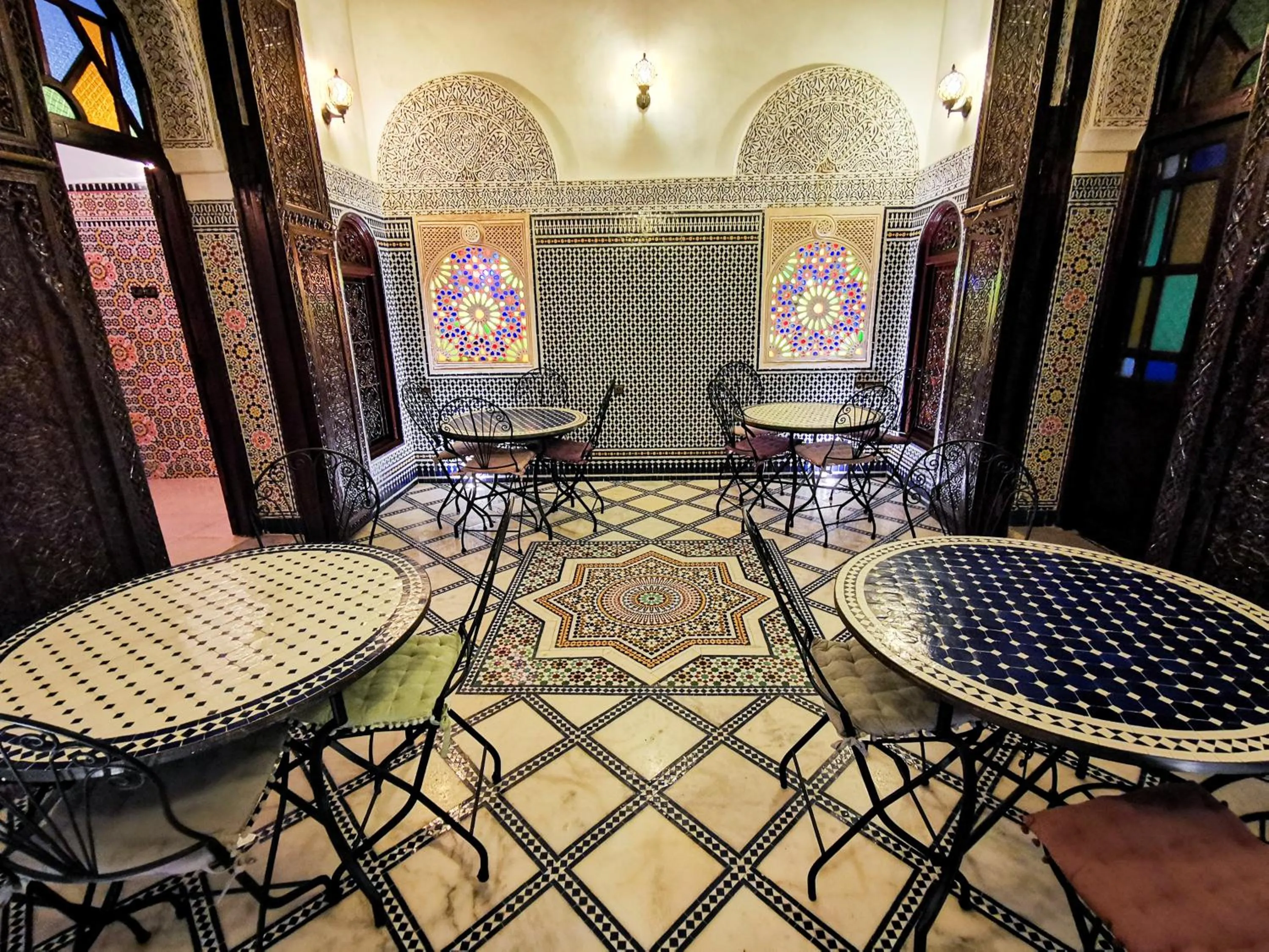 Property building in Riad Farah