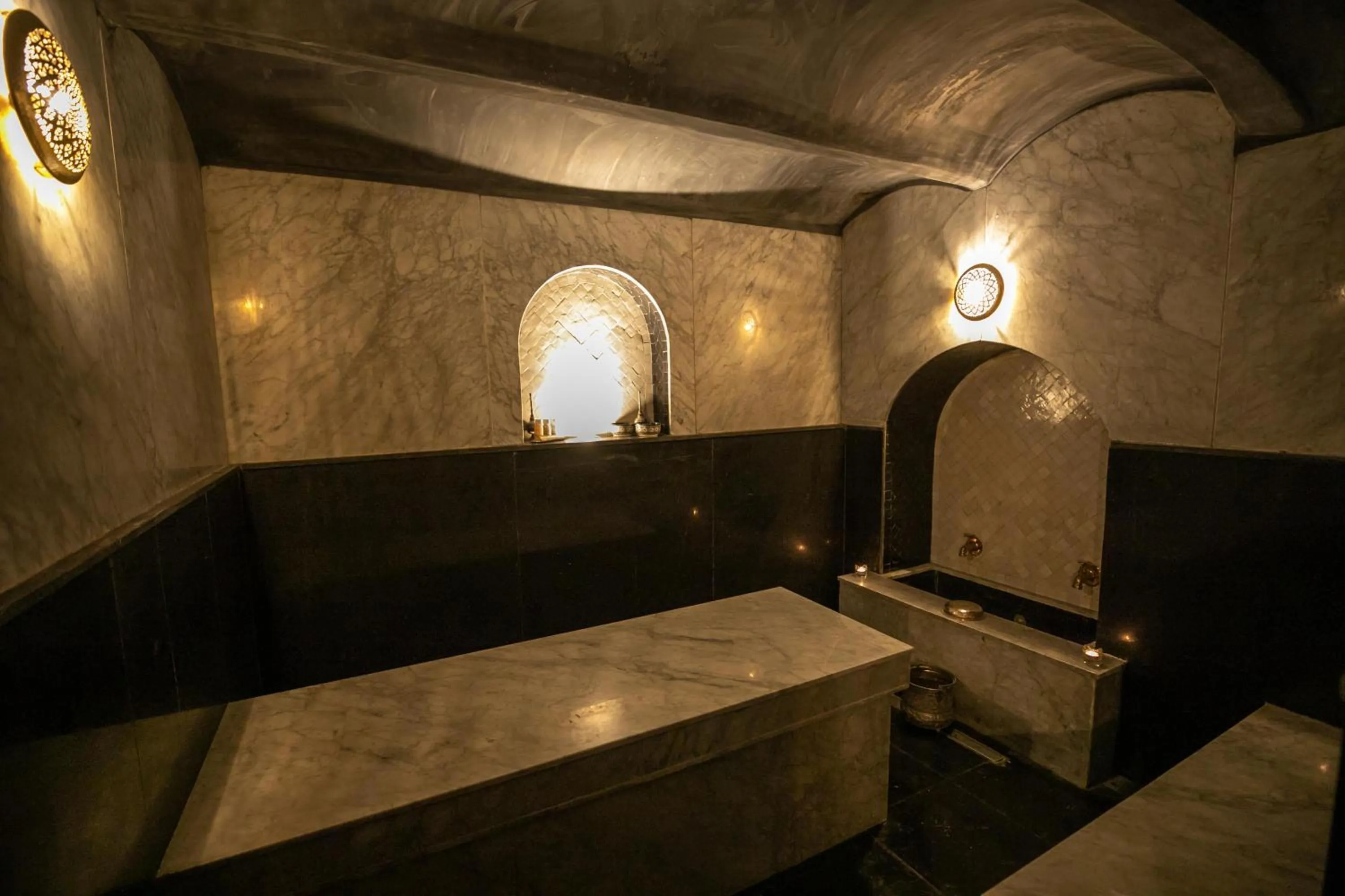 Steam room in Riad Layla