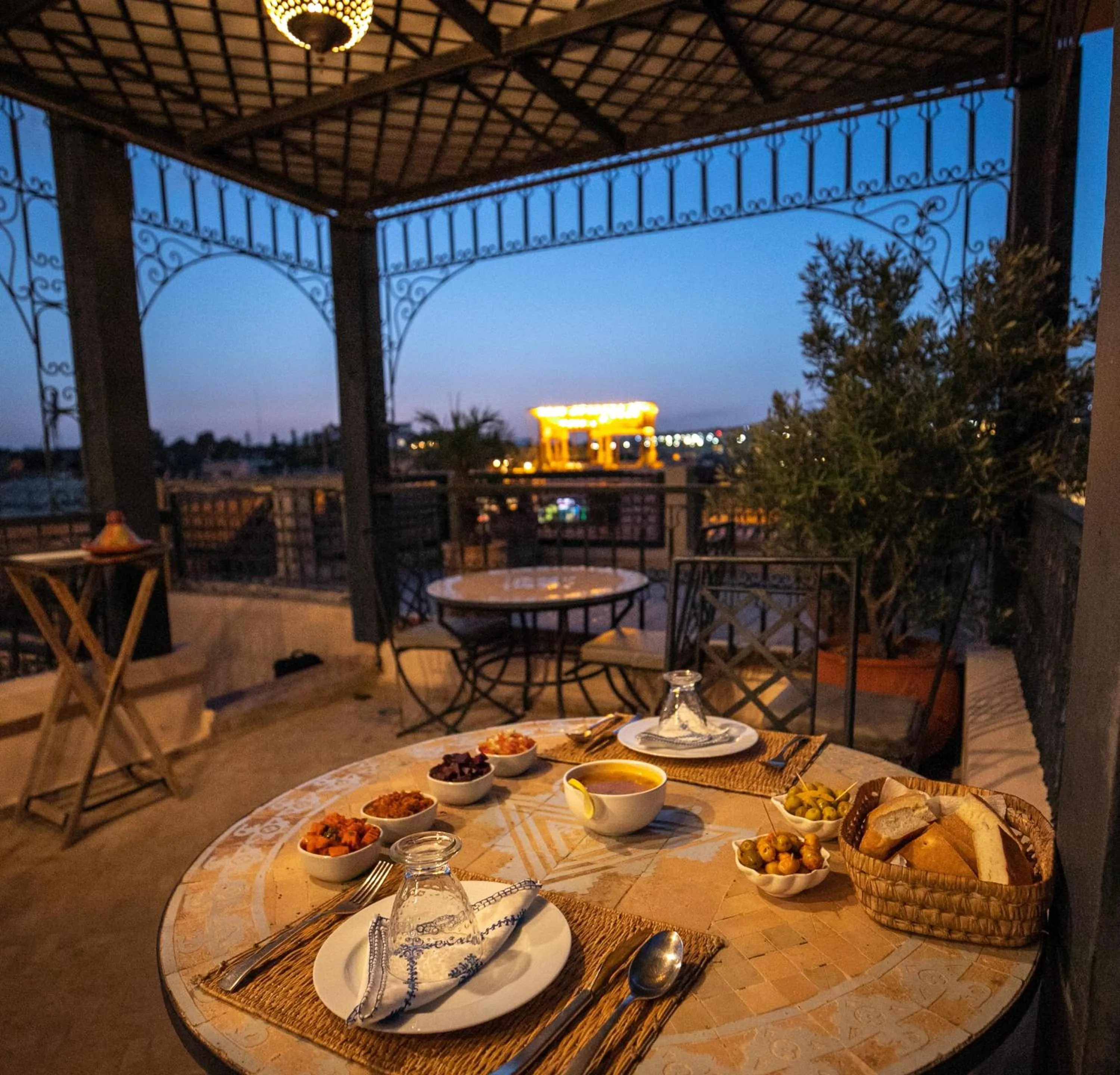 Restaurant/places to eat in Riad Layla