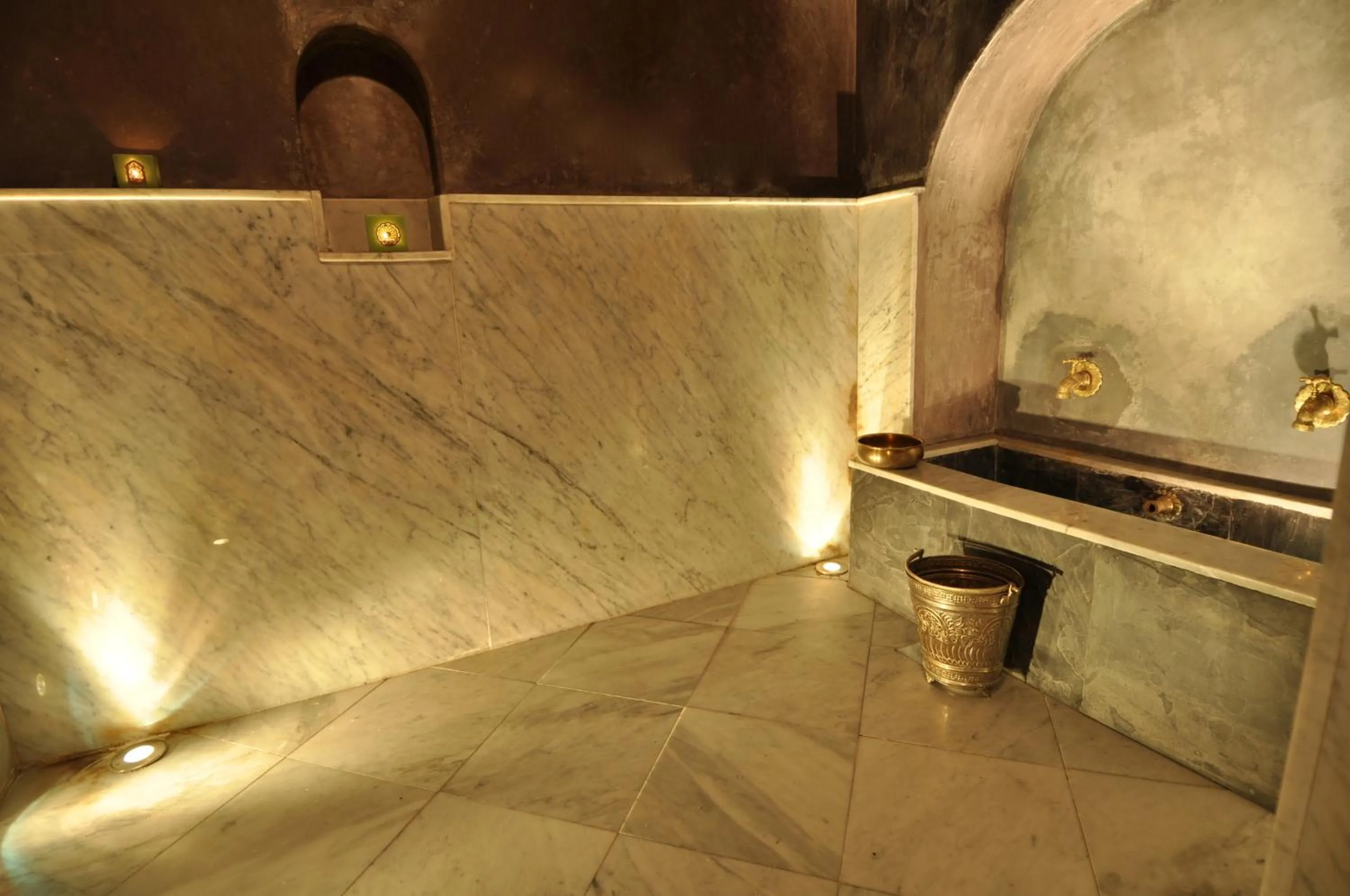 Steam room in Riad Layla