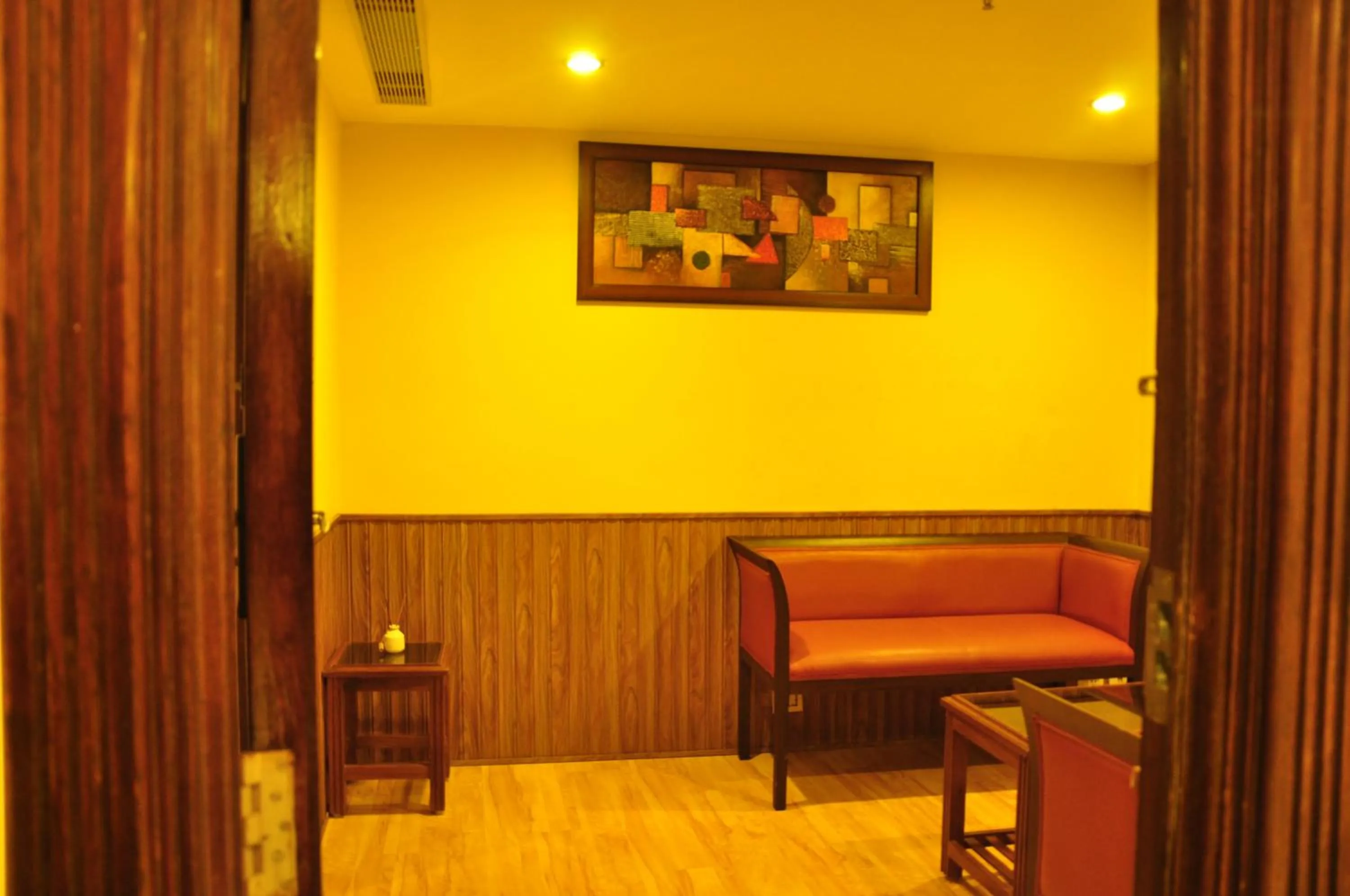 Living room in Hotel Atithi