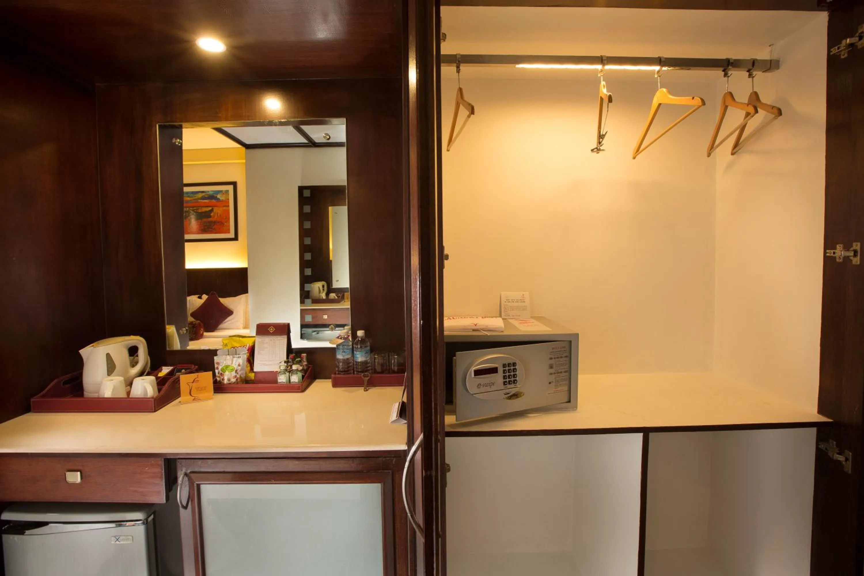 Coffee/tea facilities in Hotel Atithi