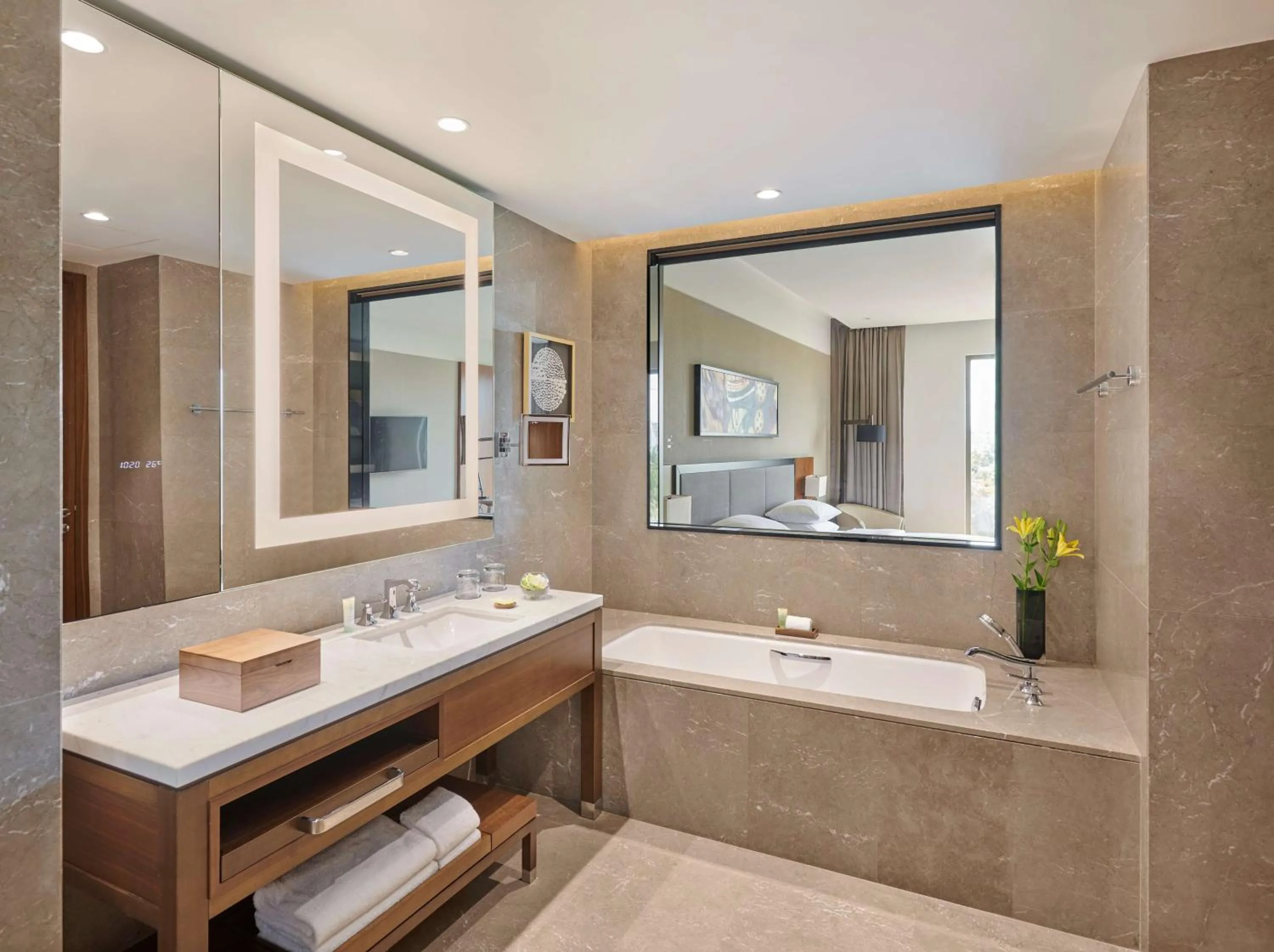 Bathroom in Grand Hyatt Kochi Bolgatty