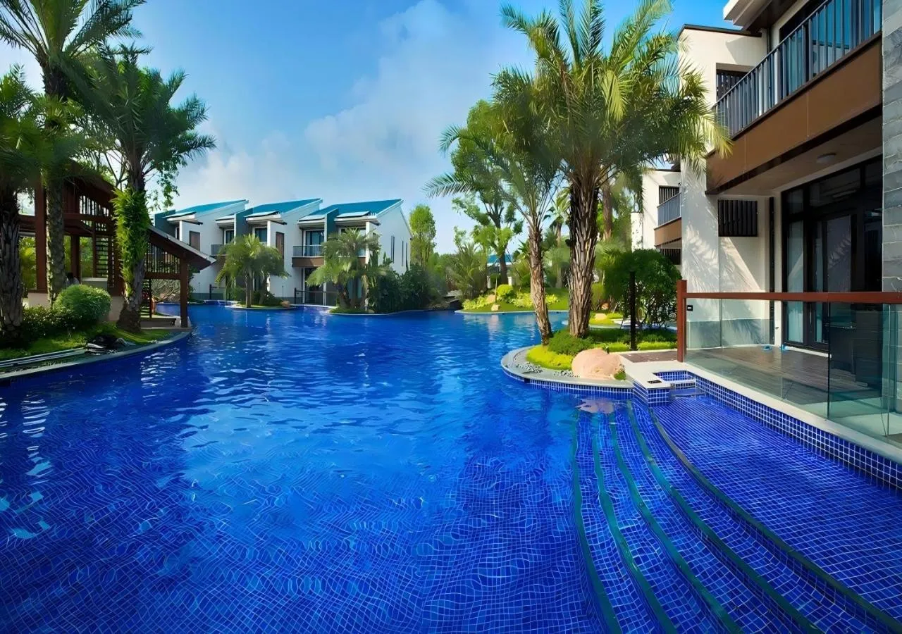 Pool view in Seaview Resort Xiamen