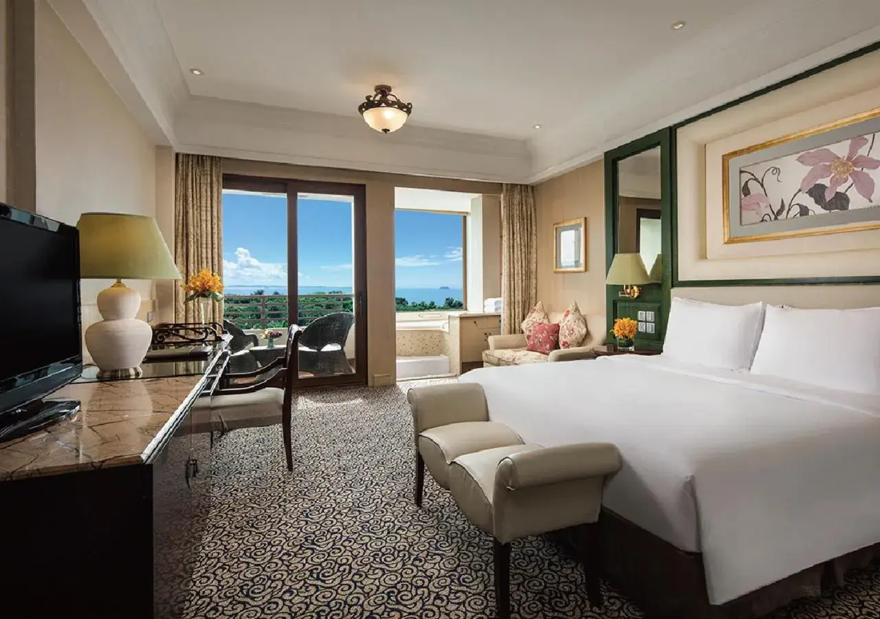 Deluxe Sea View King-size Bed Room in Seaview Resort Xiamen Deluxe Sea View King-size Bed Room in Seaview Resort Xiamen