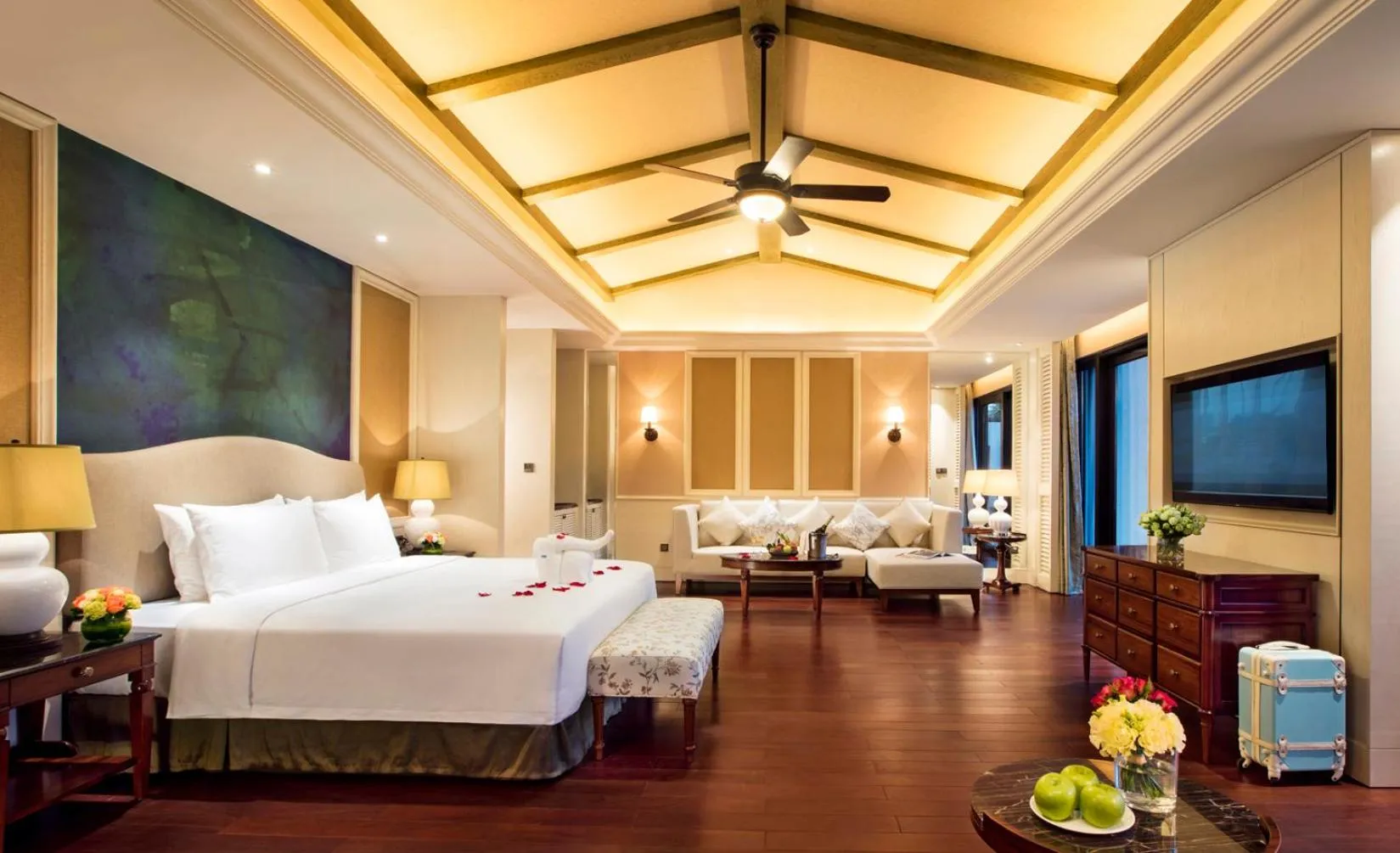 Bed in Seaview Resort Xiamen