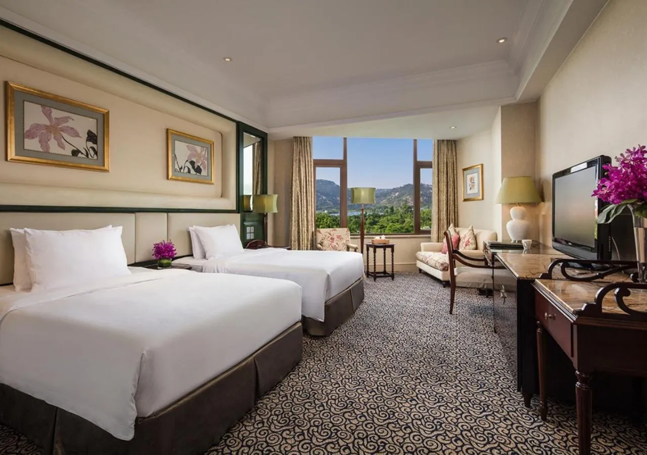 Photo of the whole room, Bed in Seaview Resort Xiamen