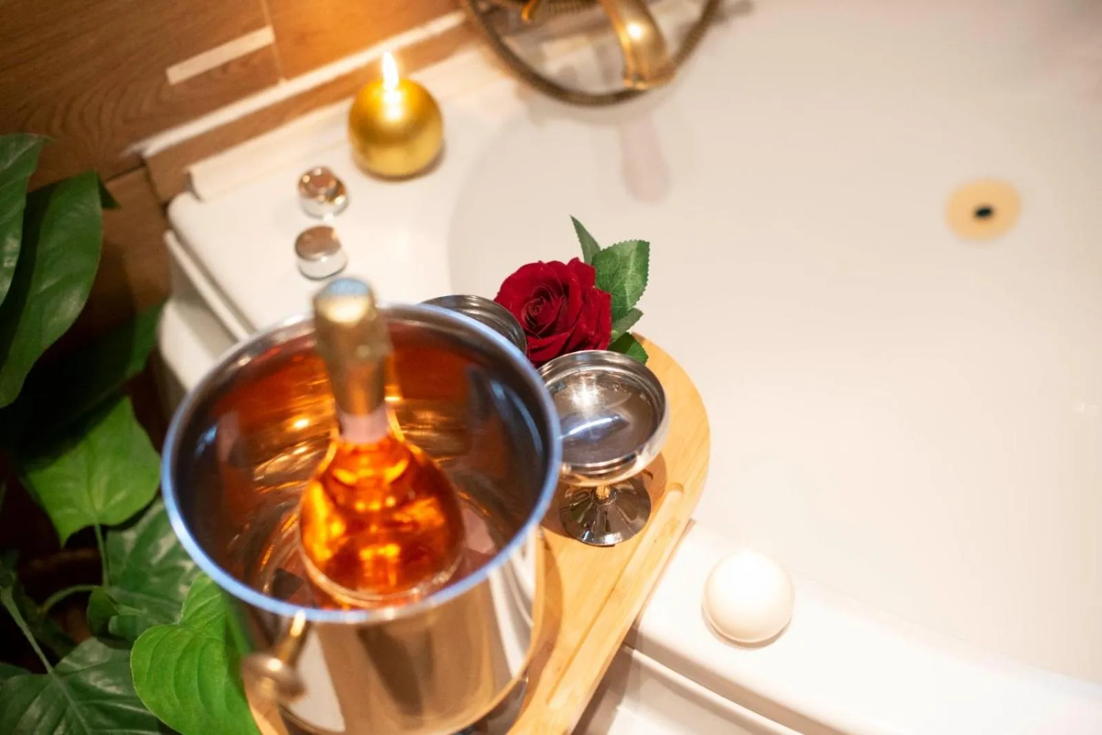 Hot Tub in Suite room