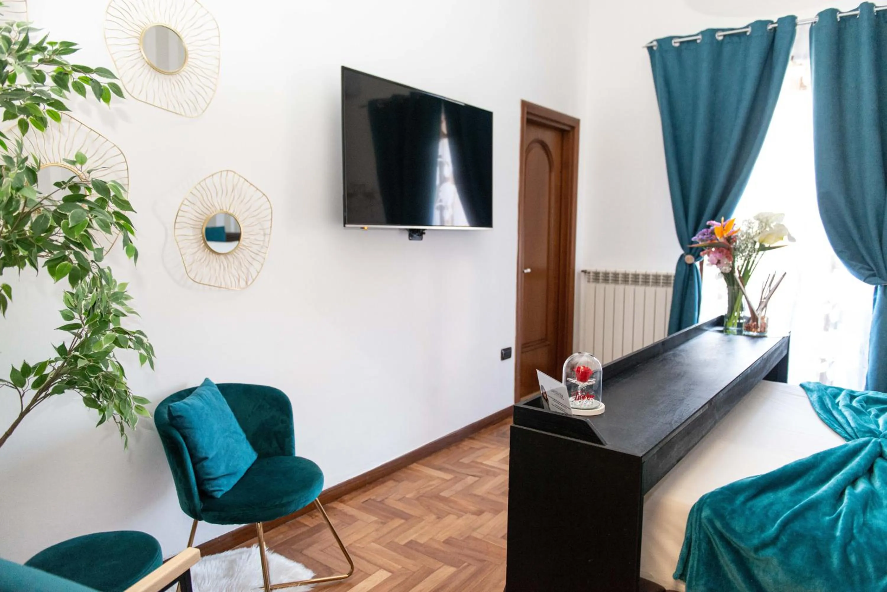 Photo of the whole room in Suite room