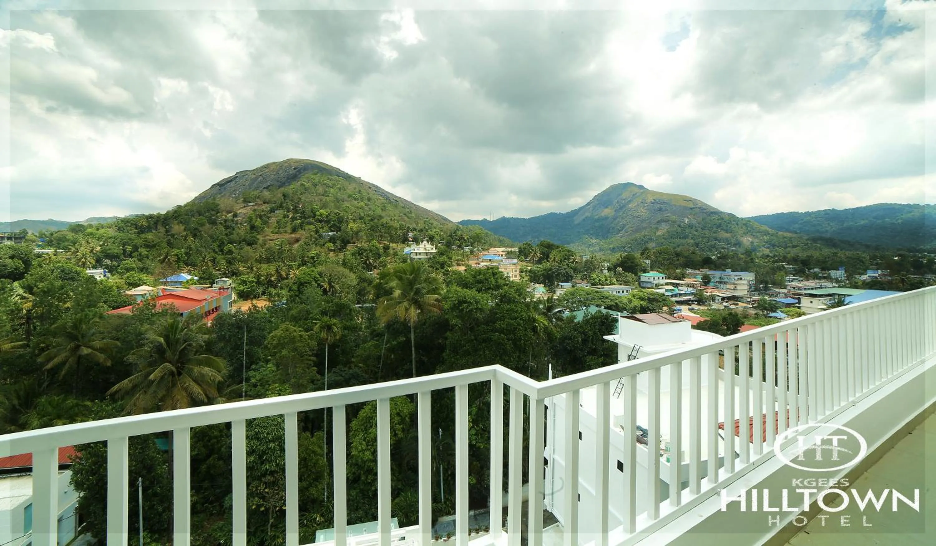 Property building in Kgees - Hill Town Hotel