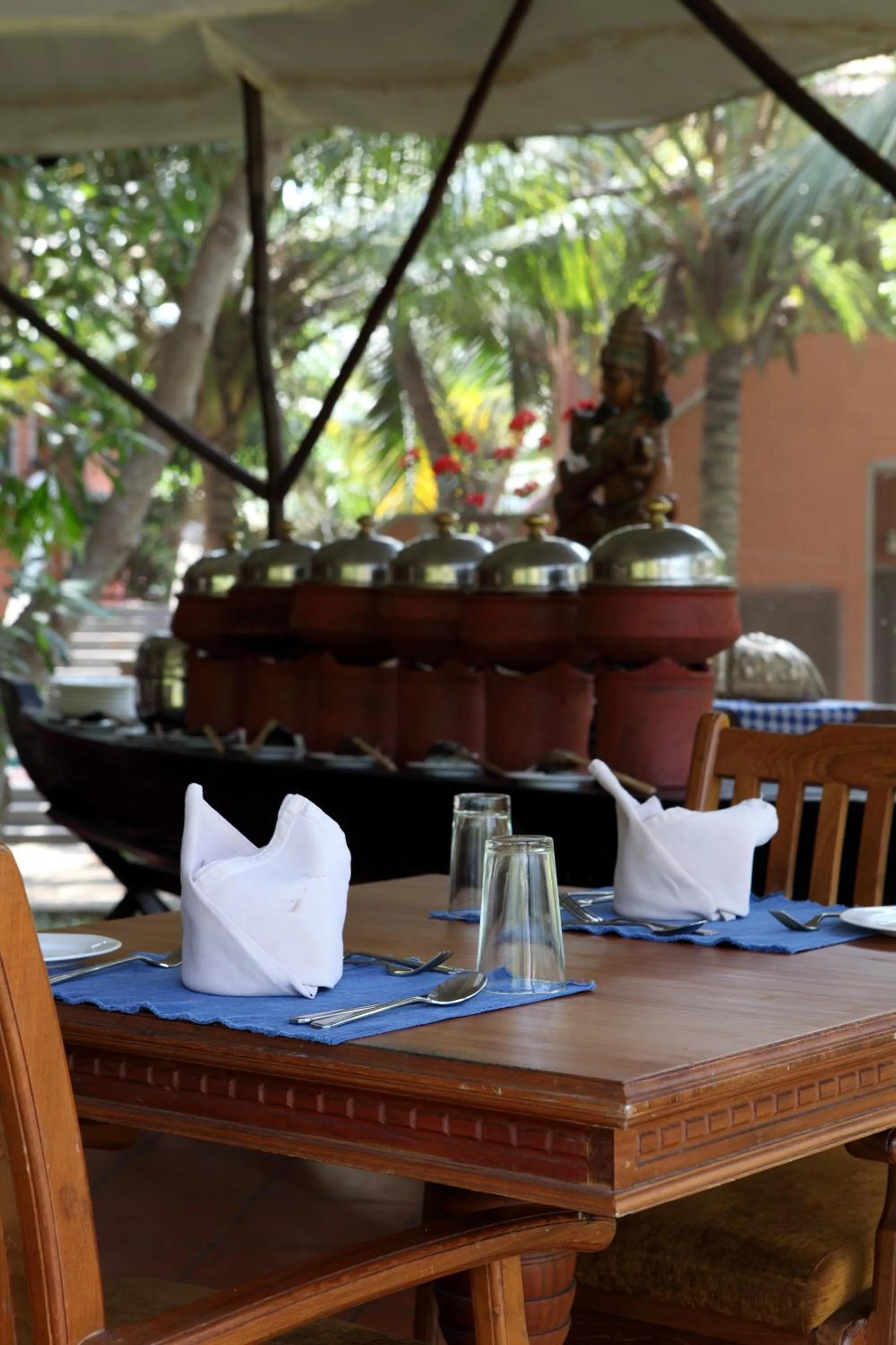 Restaurant/places to eat in Poovar Island Resort