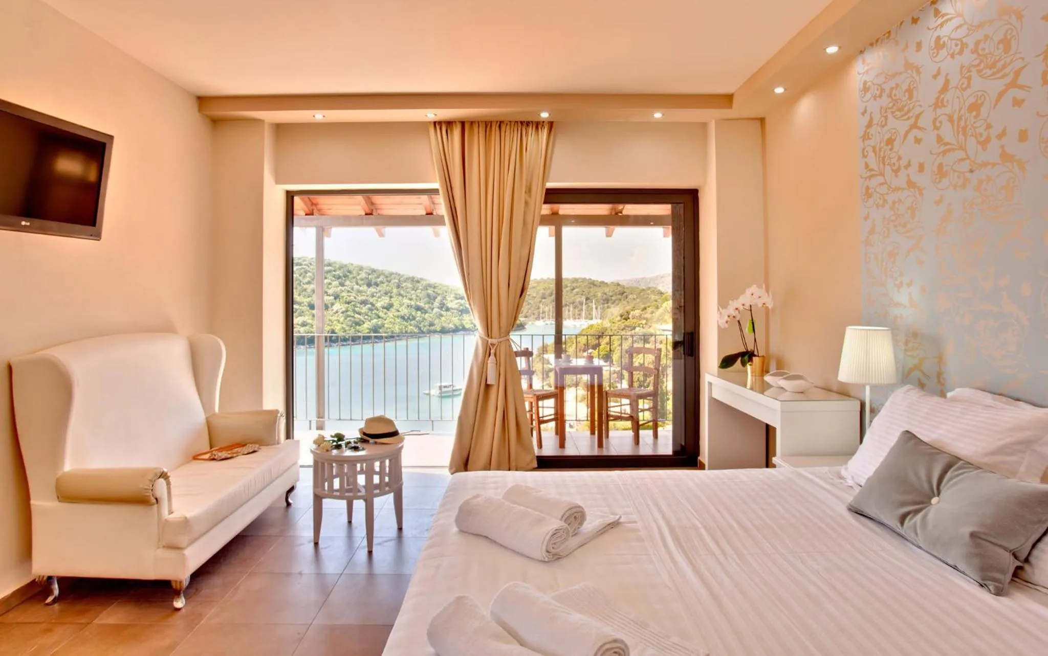 Balcony/Terrace, Bed in Ornella Beach Resort & Villas