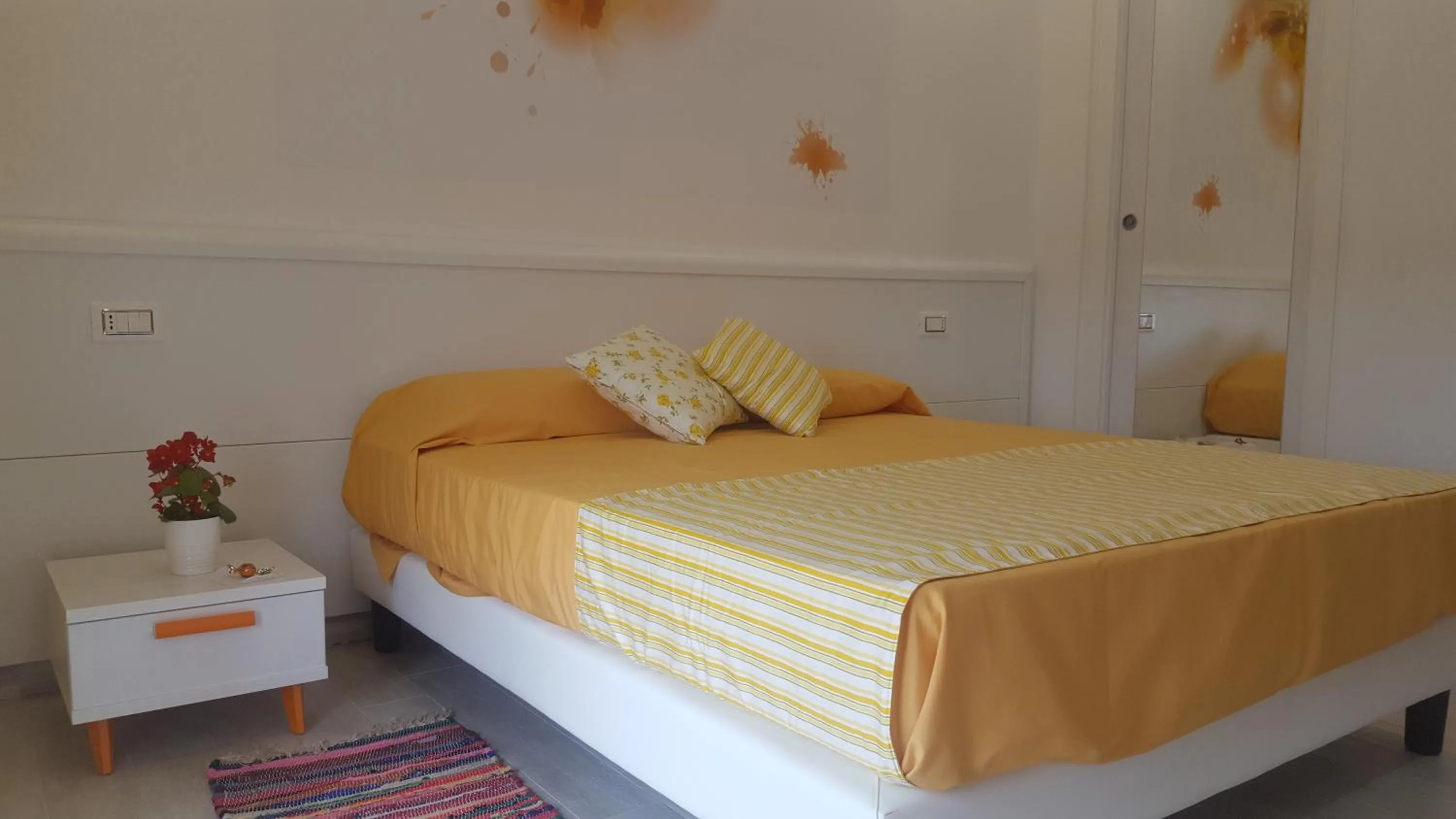 Bedroom, Bed in RESIDENZA BURMARIA Free Parking