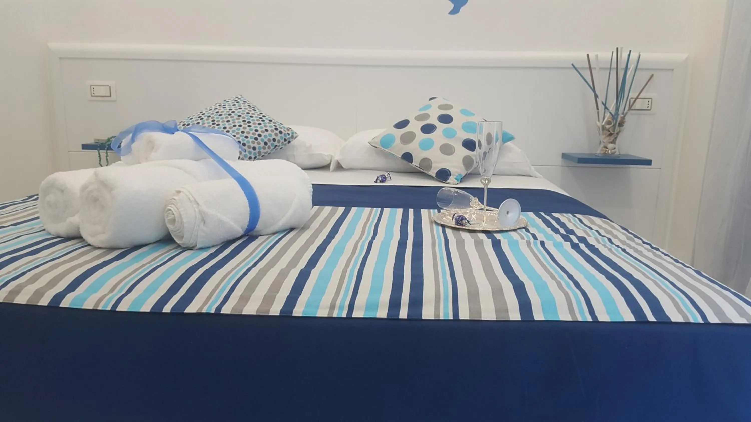 Bedroom, Bed in RESIDENZA BURMARIA Free Parking