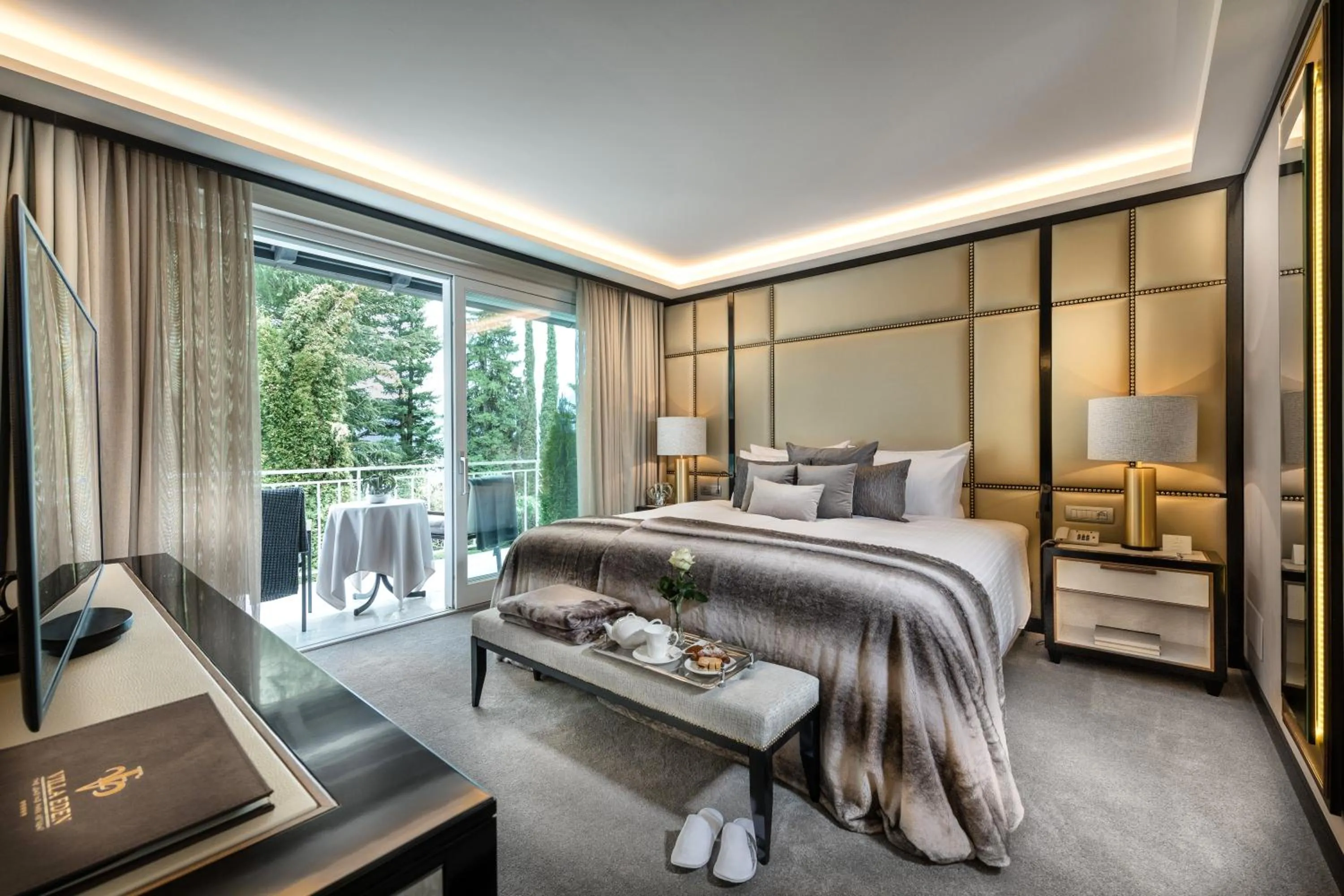 Bedroom, Bed in Villa Eden a member of Leading Hotels of the World