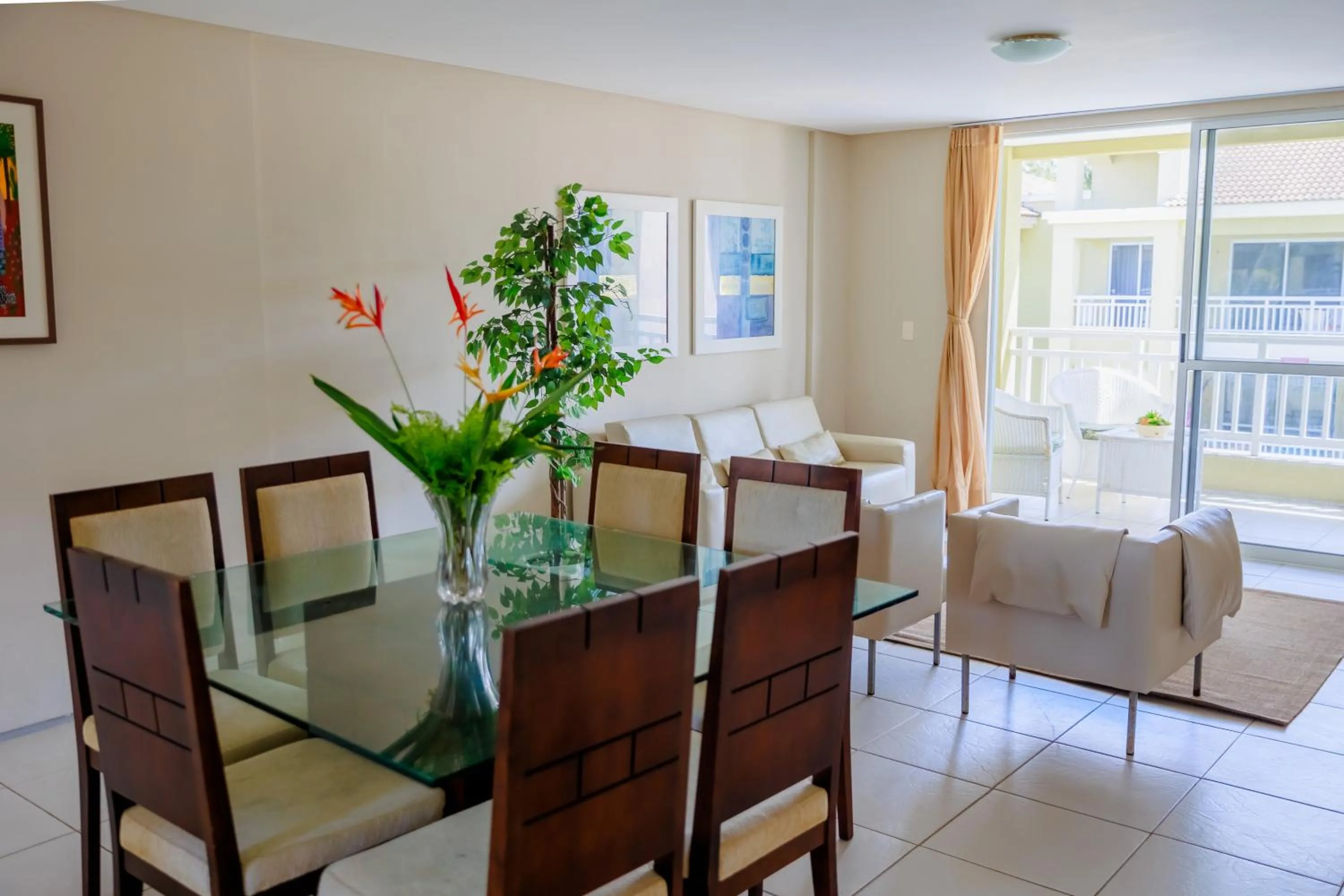 Living room in Atlantic Palace Family inn