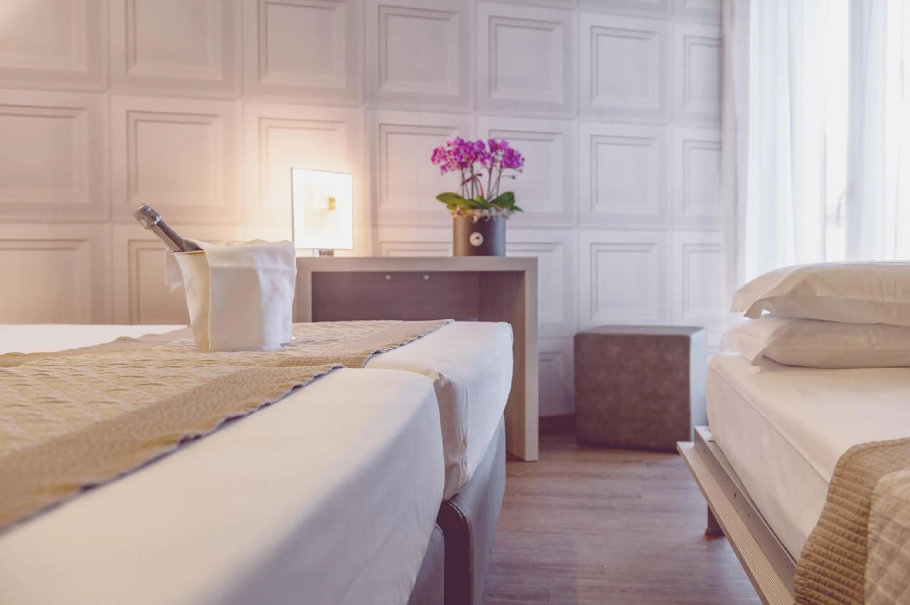 Other, Bed in Hotel Cesare Augustus