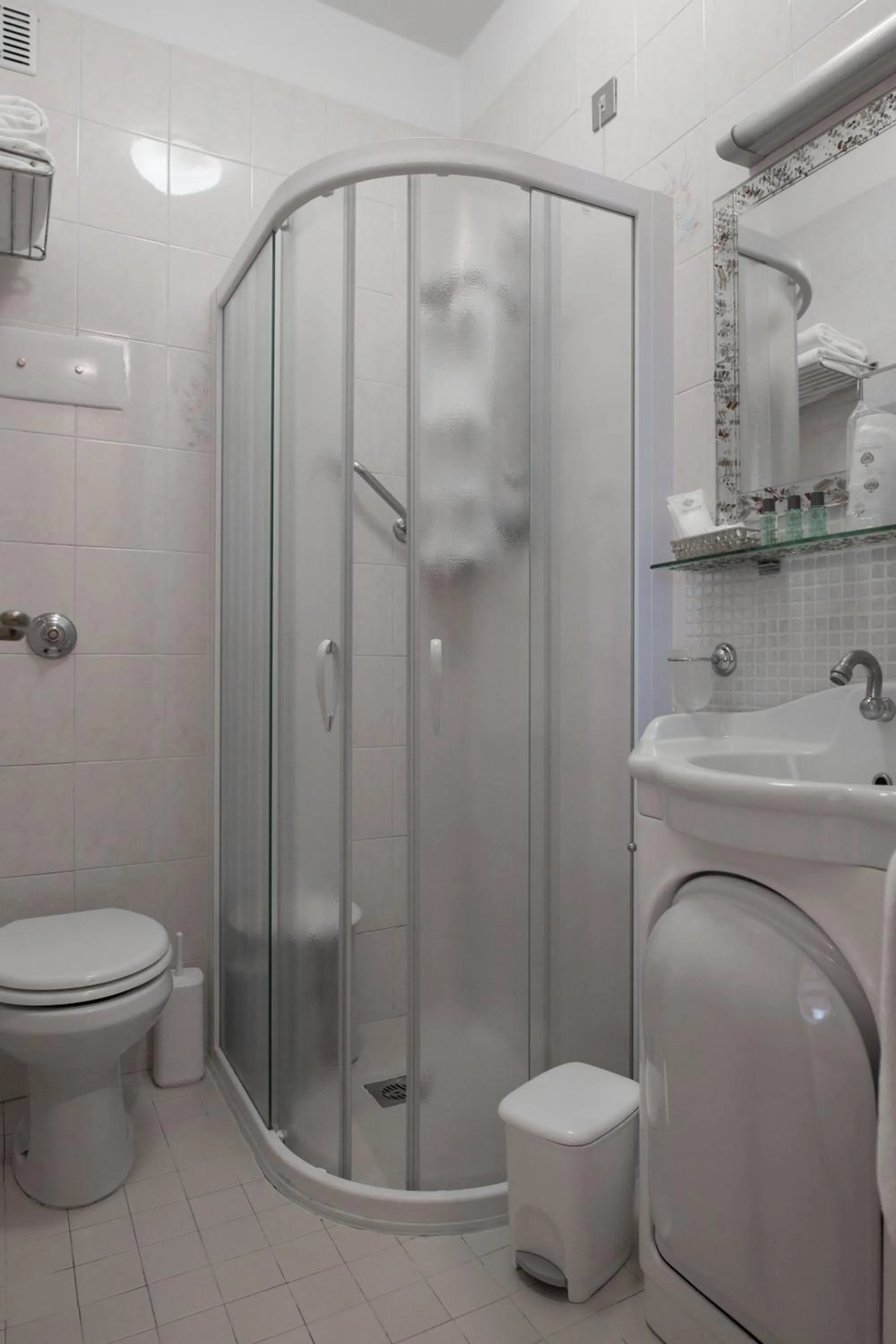 Bathroom in Hotel Cesare Augustus