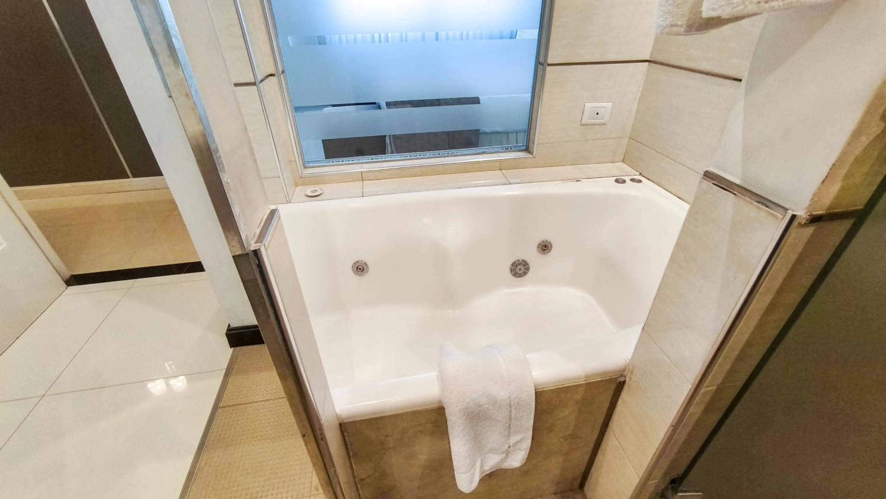 Hot Tub in Argentino Hotel