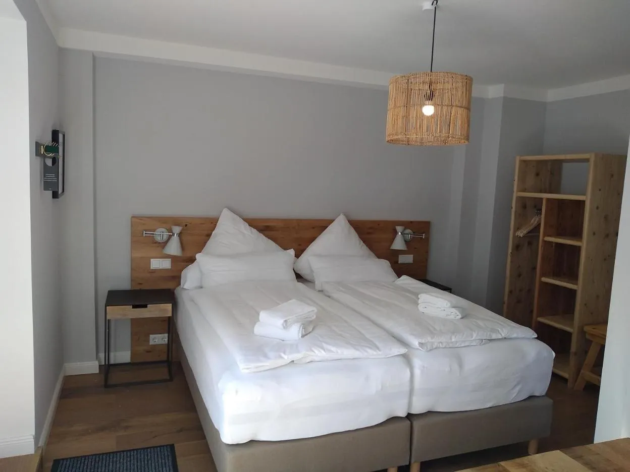 Photo of the whole room, Bed in Tetens Gasthof